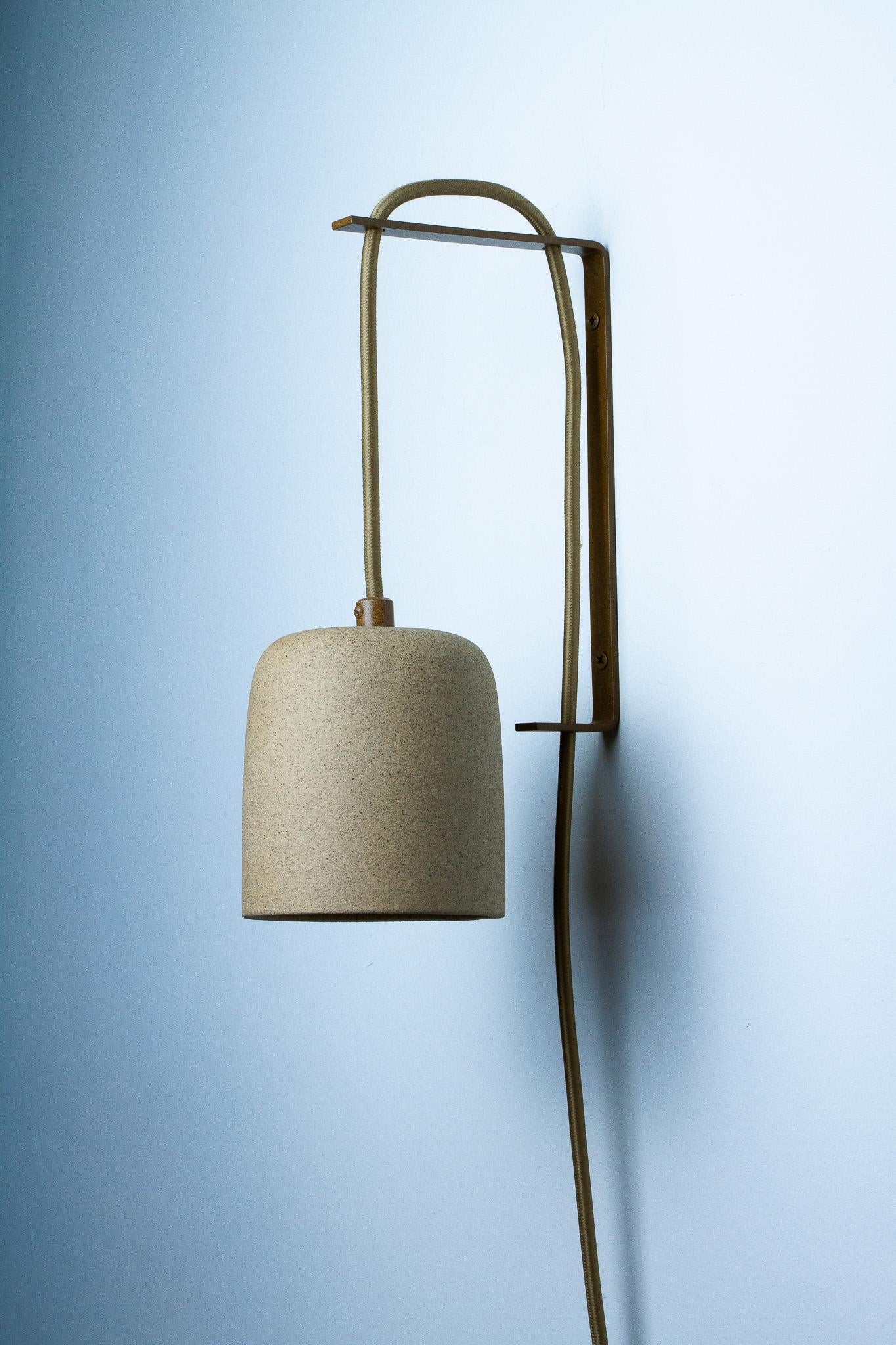 Cuia wall sconce - sand with spots - Romaria Collection - Brazilian ceramics In New Condition For Sale In Campinas, BR