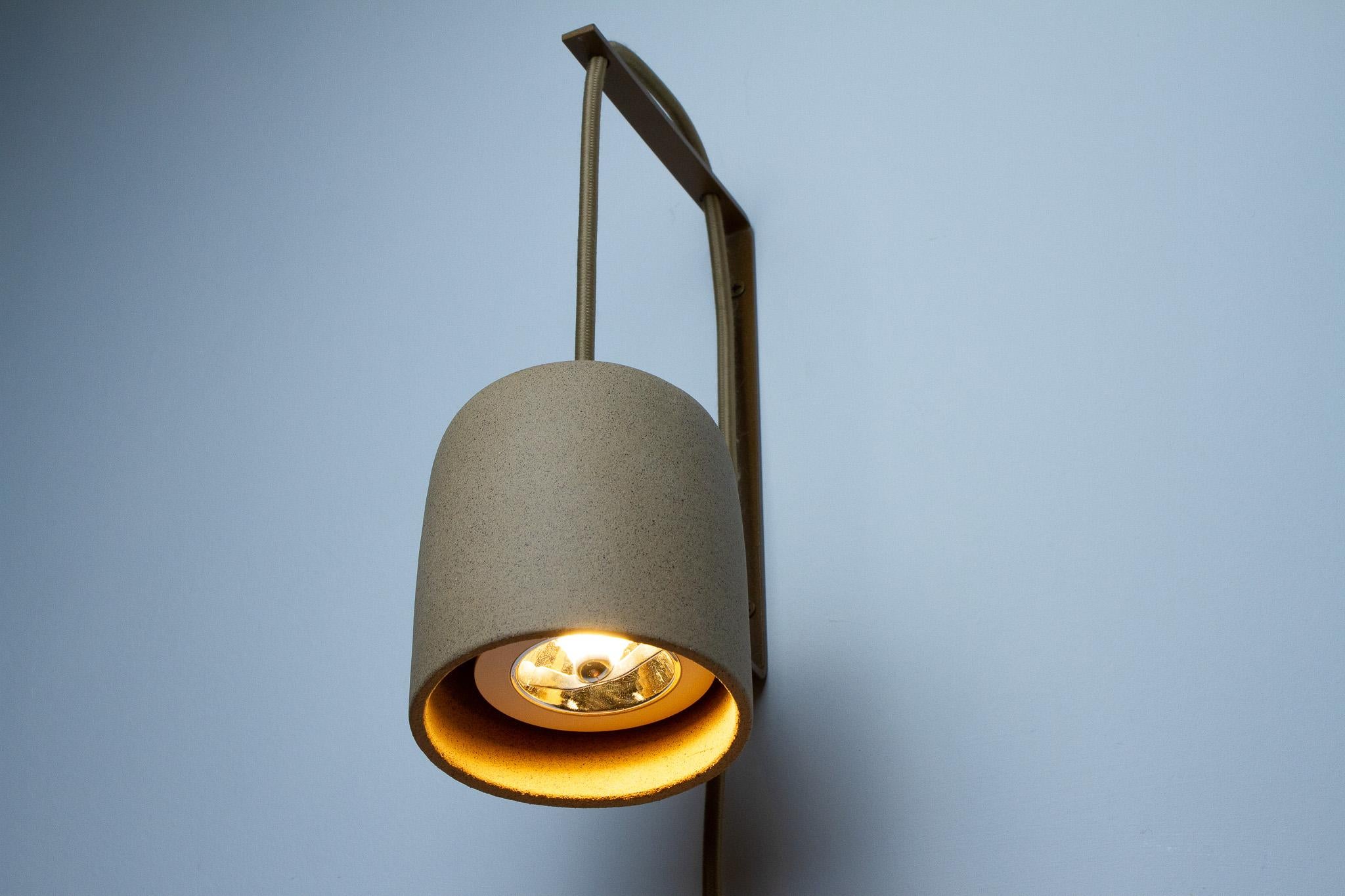 Clay Cuia wall sconce - sand with spots - Romaria Collection - Brazilian ceramics For Sale