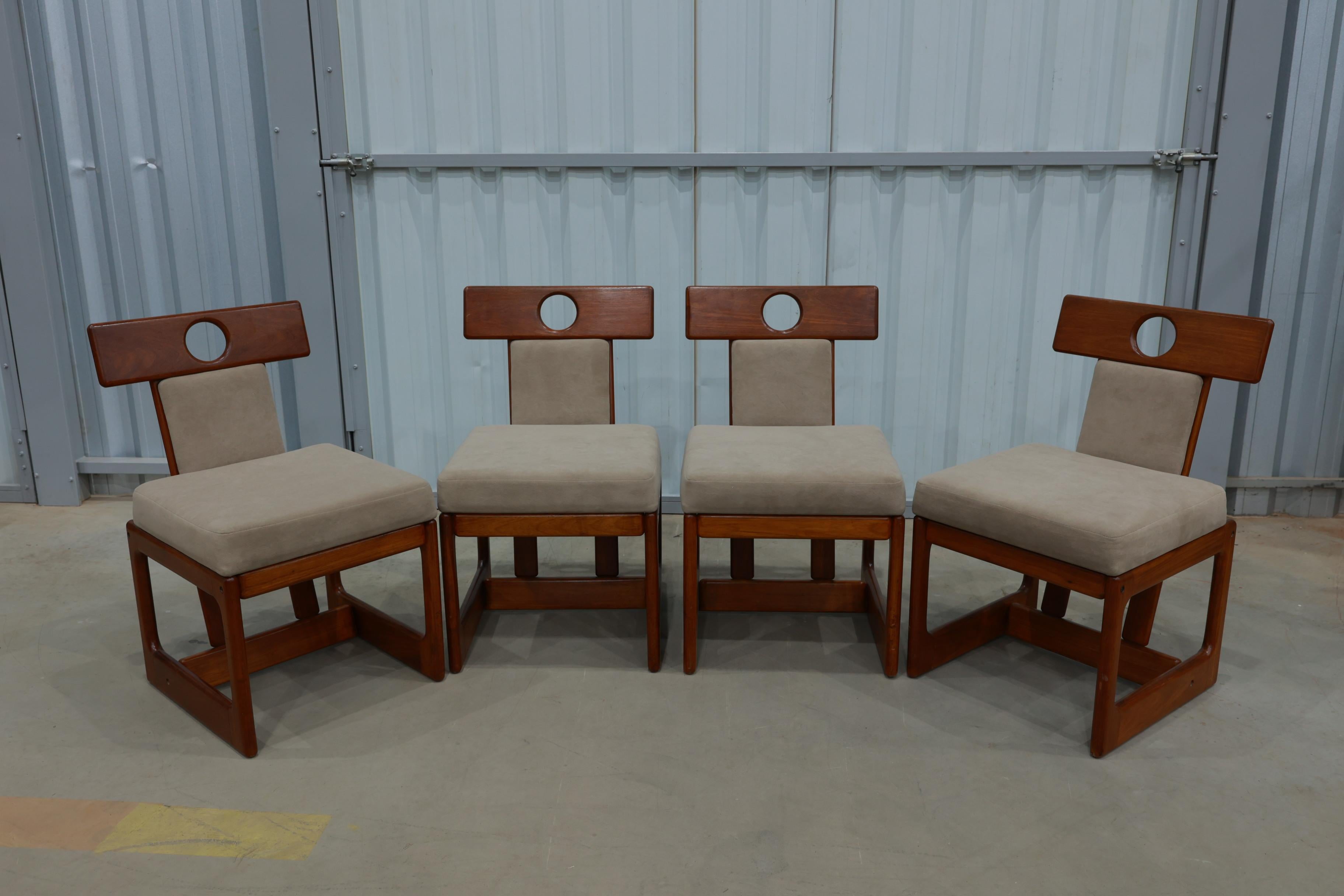 Mid-Century Modern “Cuiaba” Set of of 4 Chairs in Hardwood and Fabric by Sergio Rodrigues, 1970’s  For Sale