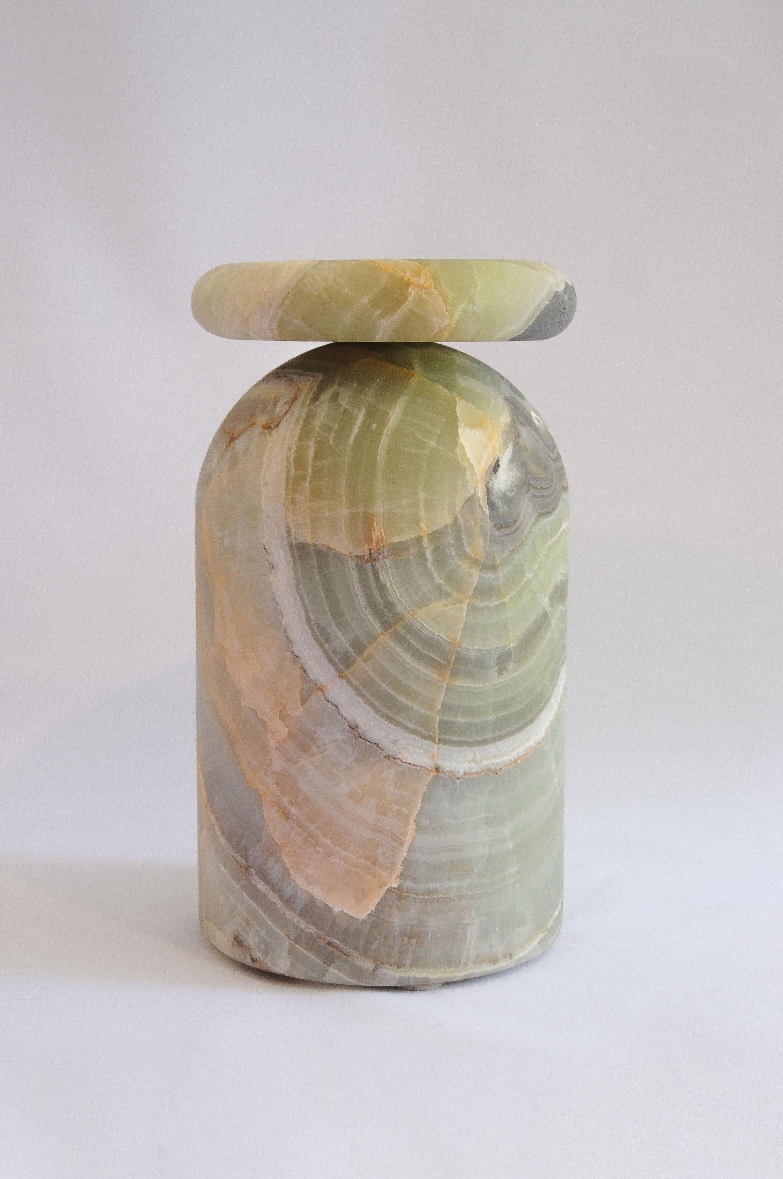 Cult Hocker, skulpturaler Beistelltisch, mexikanischer grüner Onyx im Angebot 2