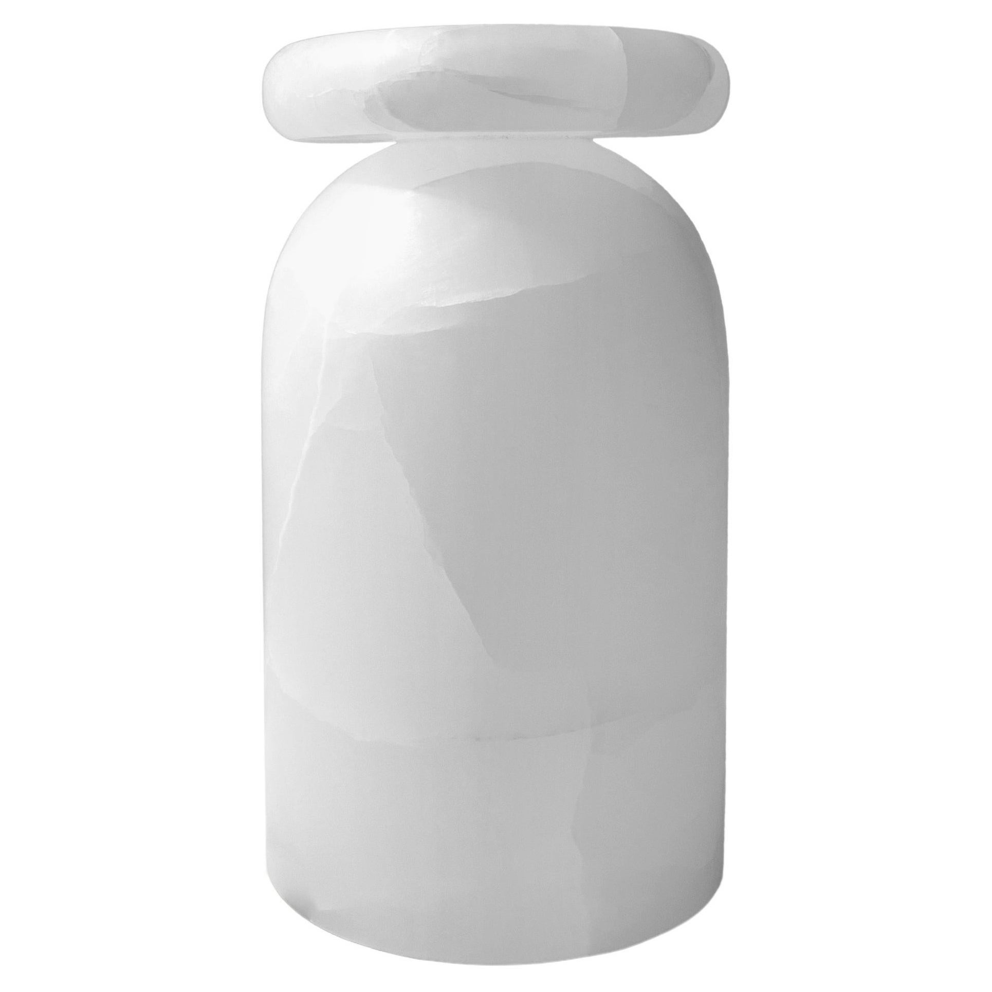 Sgabello Cult, Tavolino scultoreo, Onice ghiaccio messicano / Marmo