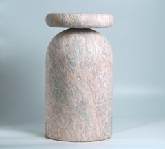Kult-Hocker, skulpturaler Beistelltisch, Rosenmarmor, Mexiko