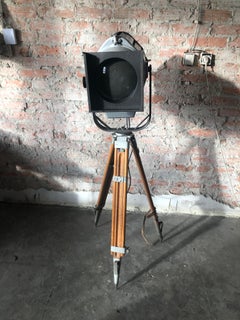 Cult Vintage Wood Tripod Theater Spotlight Lamp from Veb Narva "Rosa Luxeburg"