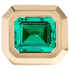 Cultivated Emerald Super Bowl Ring