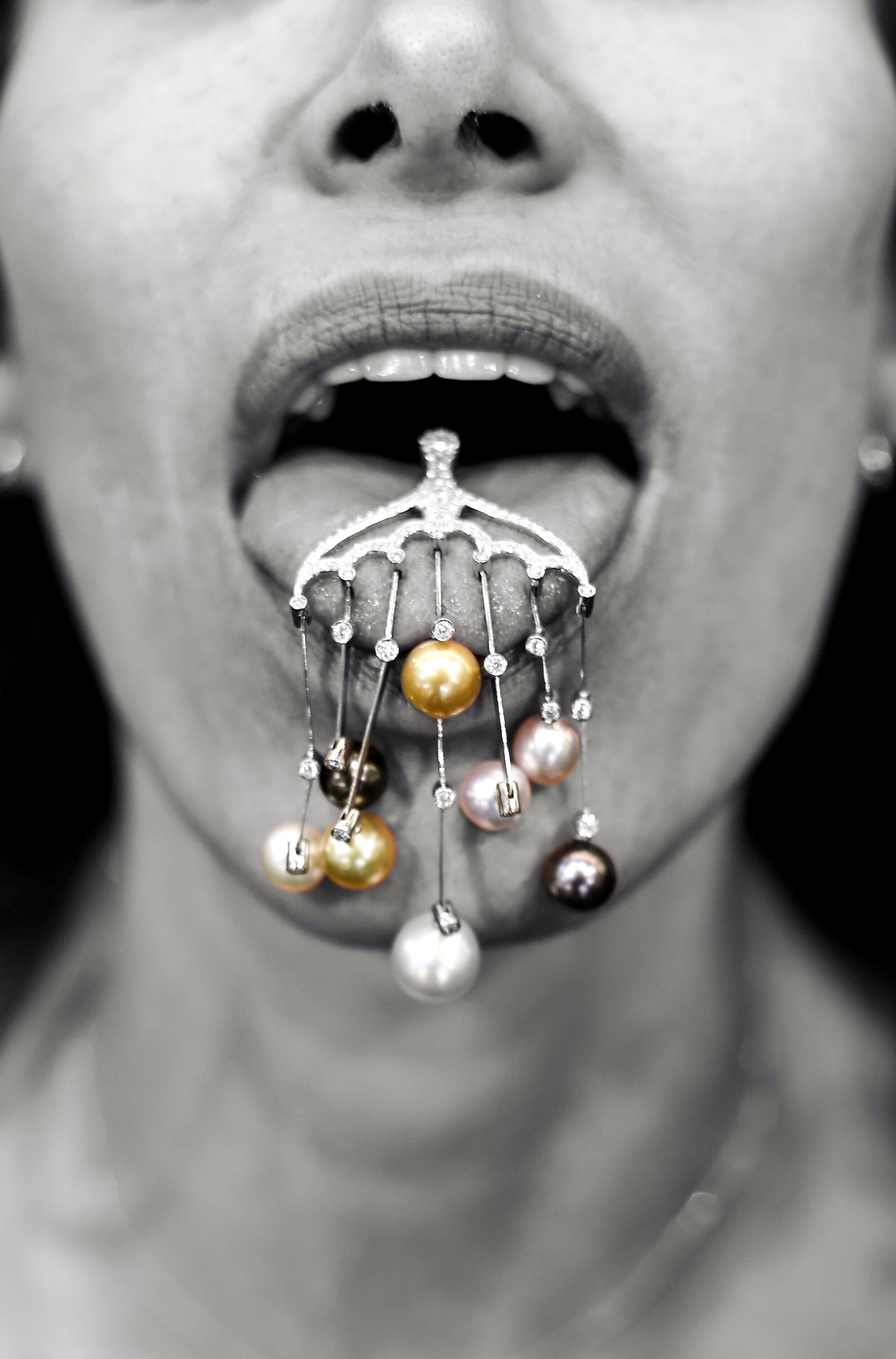 Pendentif symphonie en or 18 carats et diamants avec perles multicolores cultivées Pour femmes en vente