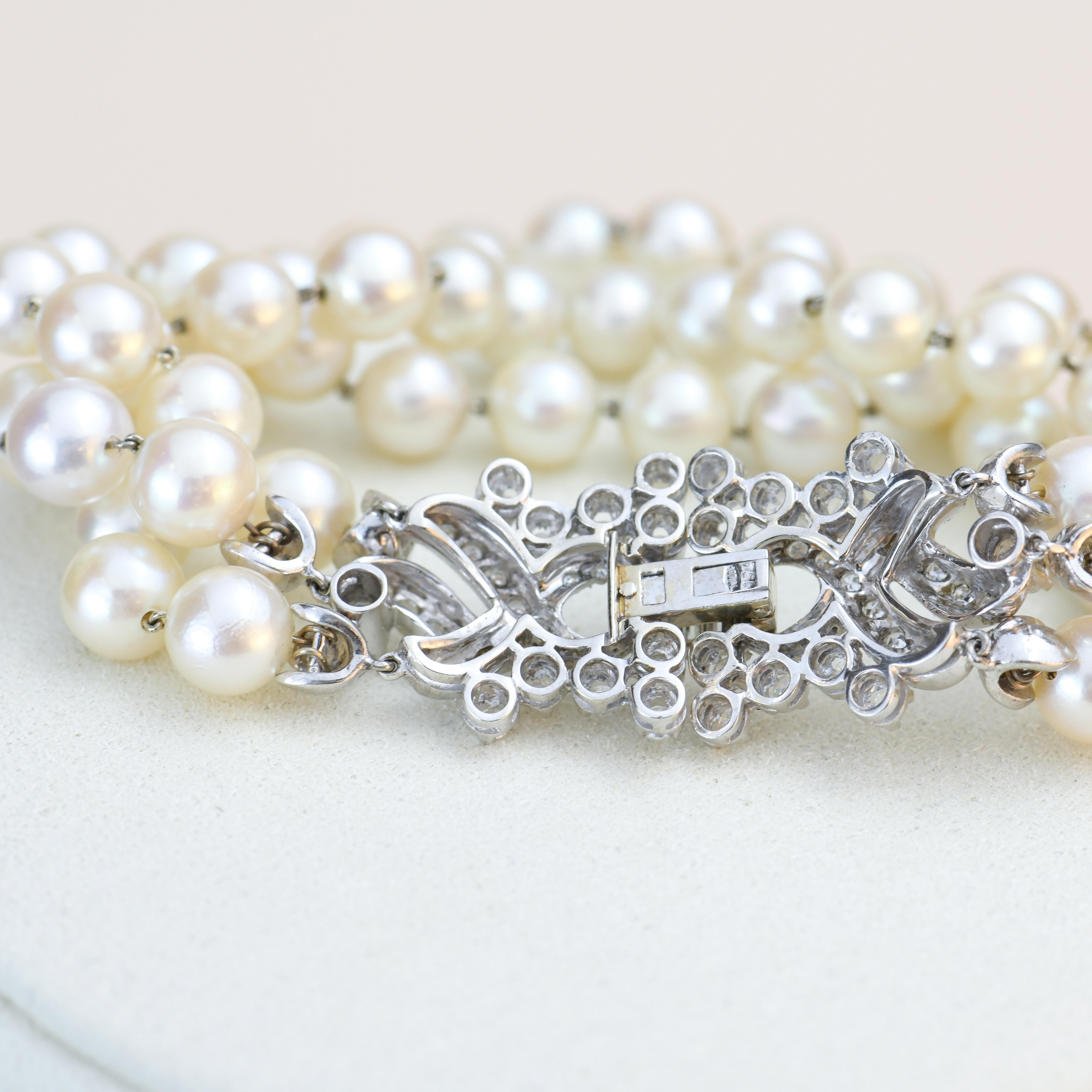 Bracelet en or blanc 18 carats avec perles culturelles et diamants Unisexe en vente