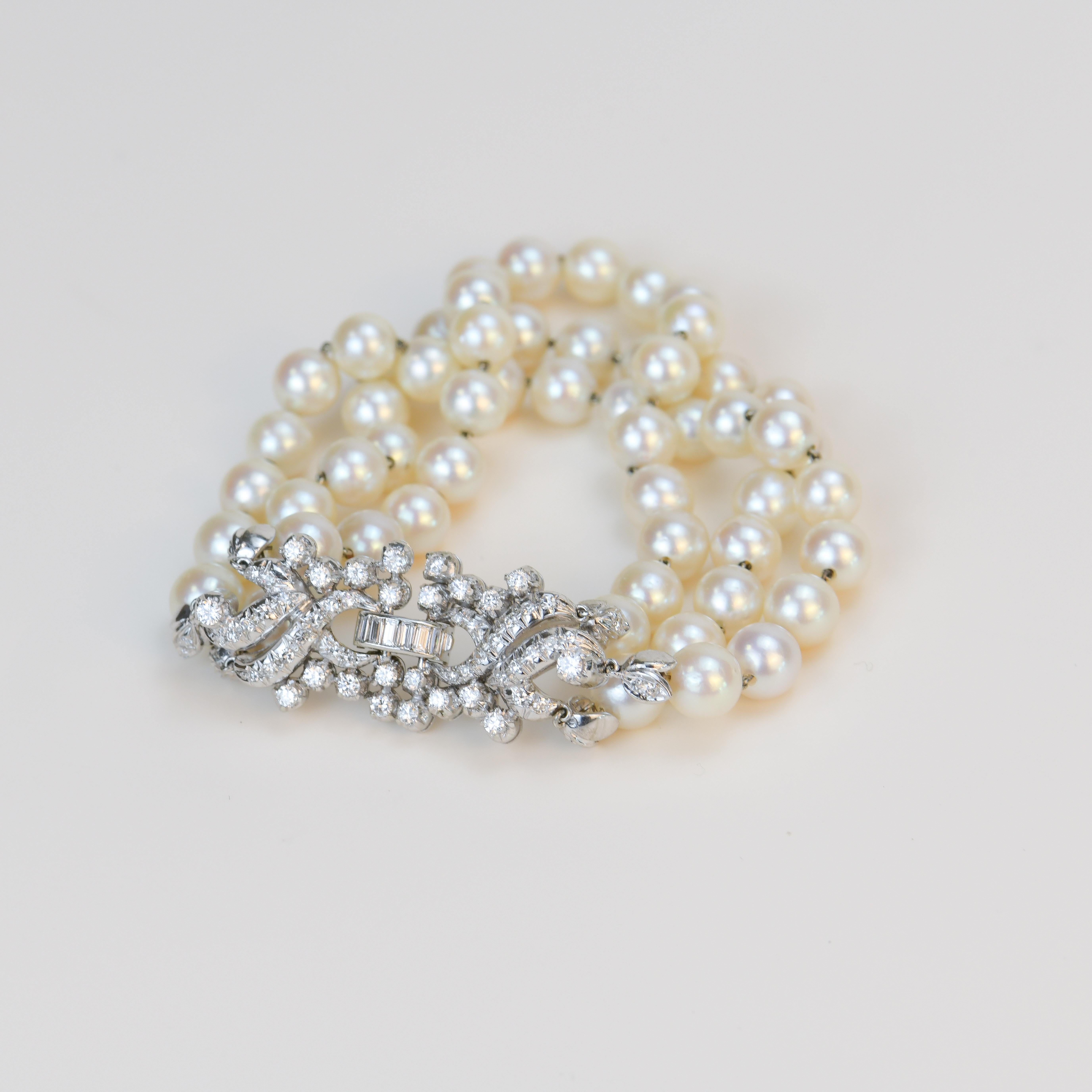 Bracelet en or blanc 18 carats avec perles culturelles et diamants en vente 2