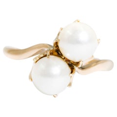 Cultured Akoya Pearl Crossover Pearl 18 Carat Yellow Gold Vintage Ring