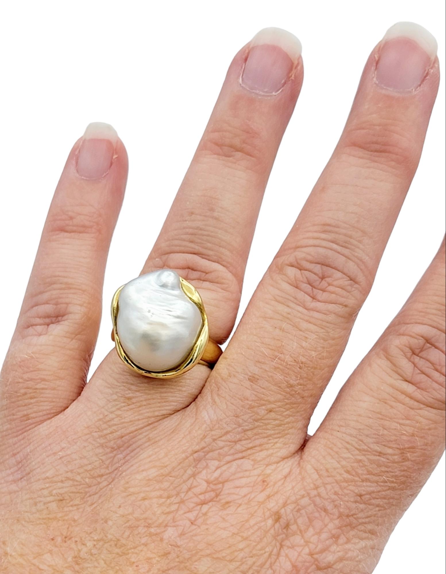 Cultured Baroque Fresh Water Pearl Freeform 18 Karat Yellow Gold Cocktail Ring  For Sale 1