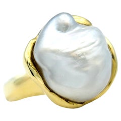 Cultured Baroque Fresh Water Pearl Freeform 18 Karat Yellow Gold Cocktail Ring 