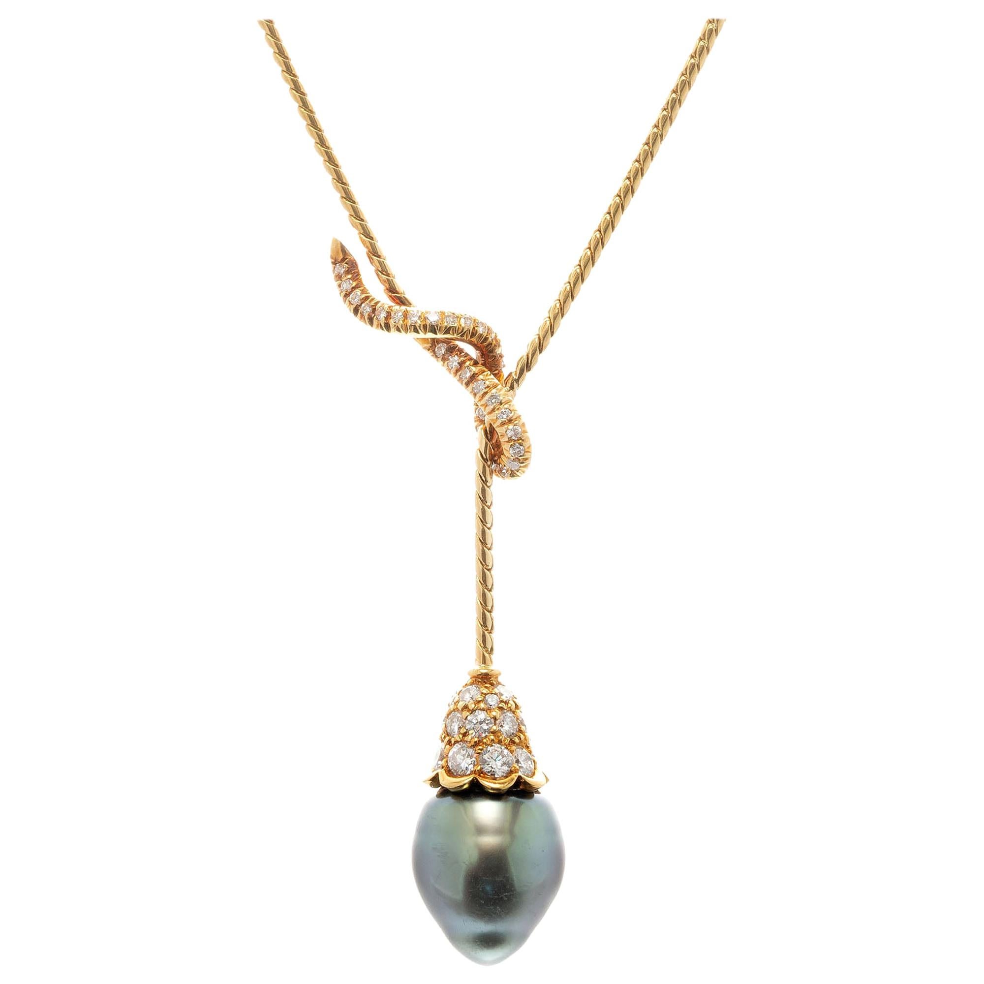 Collier pendentif en goutte en or jaune avec diamants et perles de culture des mers du Sud noires