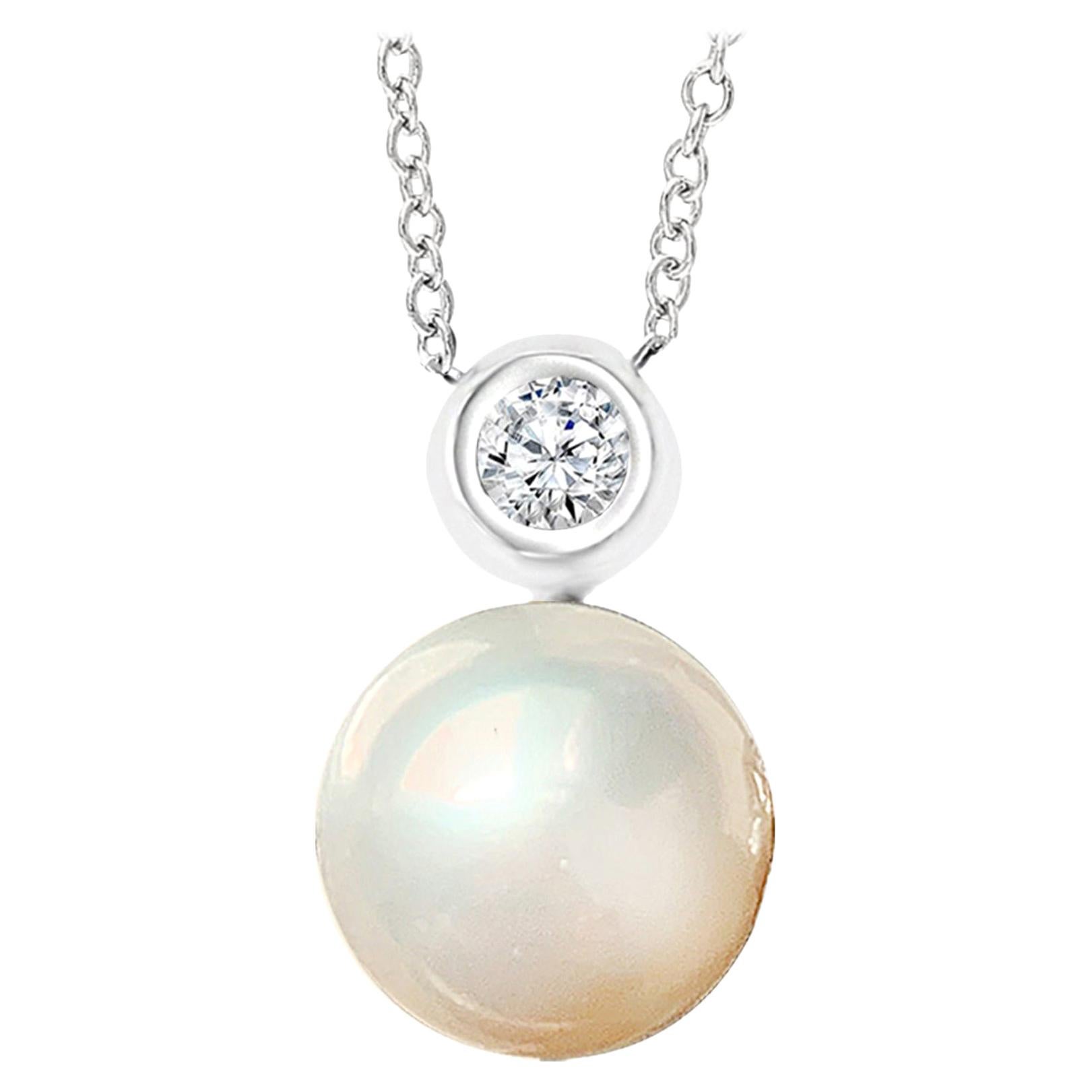 18ct White Gold 8.3mm Freshwater Pearl and Diamond Pendant