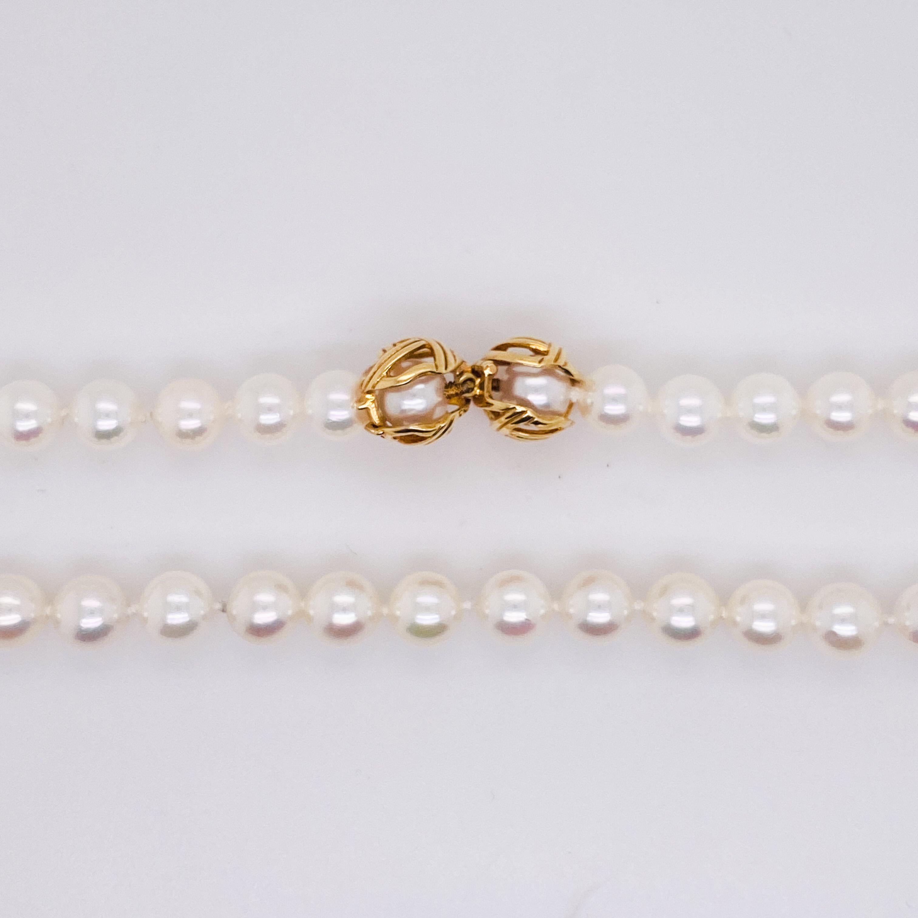 Cultured Japanese Pearl Strand with 18K Gold Unique Versatile Double Clasp LV In New Condition For Sale In Austin, TX