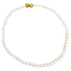 Cultured Japanese Pearl Strand with 18K Gold Unique Versatile Double Clasp LV