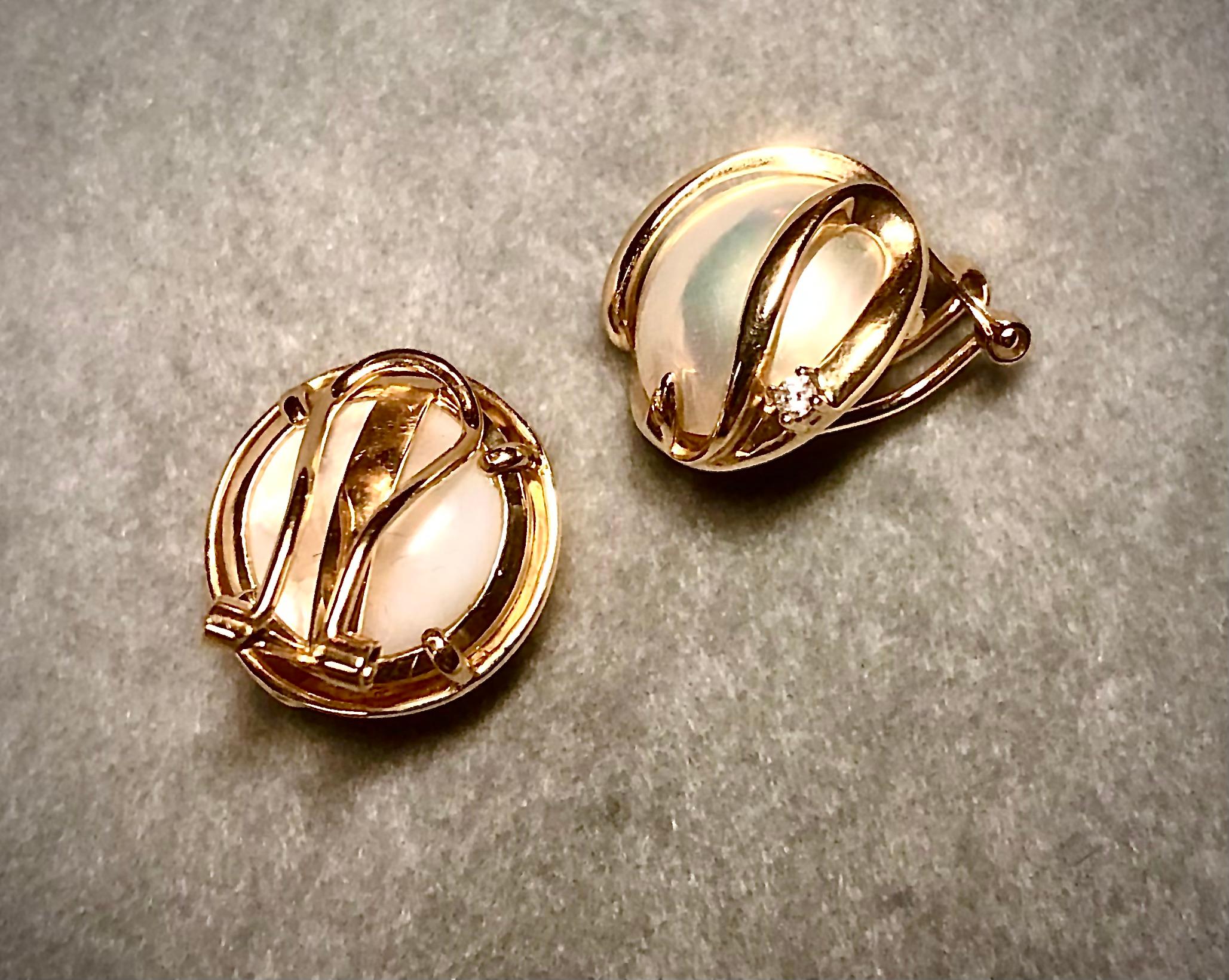 Ohrringe aus Zuchtmabe-Perlen, Gold und Diamanten (Zeitgenössisch) im Angebot