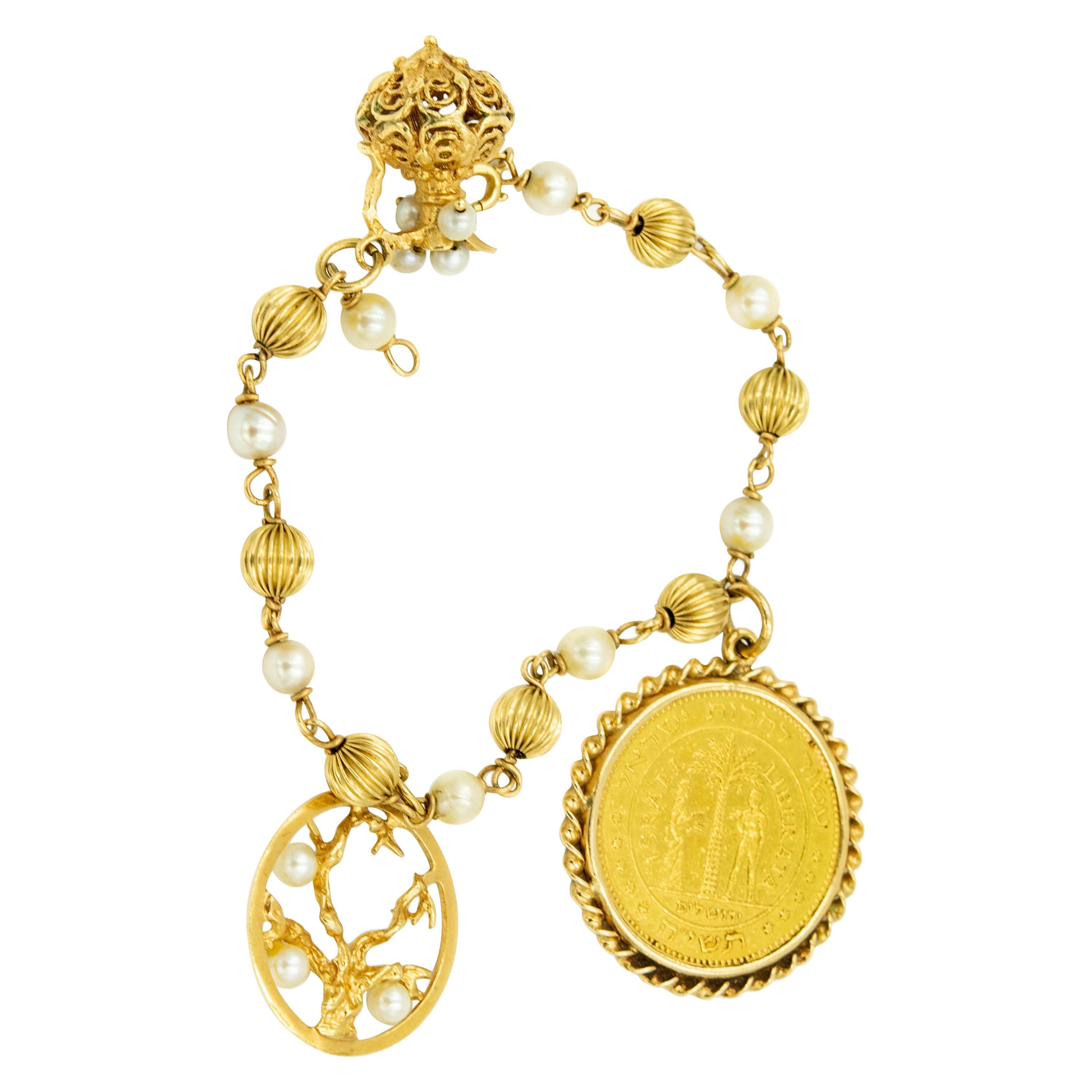 Cultured Pearl 14 Karat Yellow Gold Charm Bracelet with Israel Liberata Medal