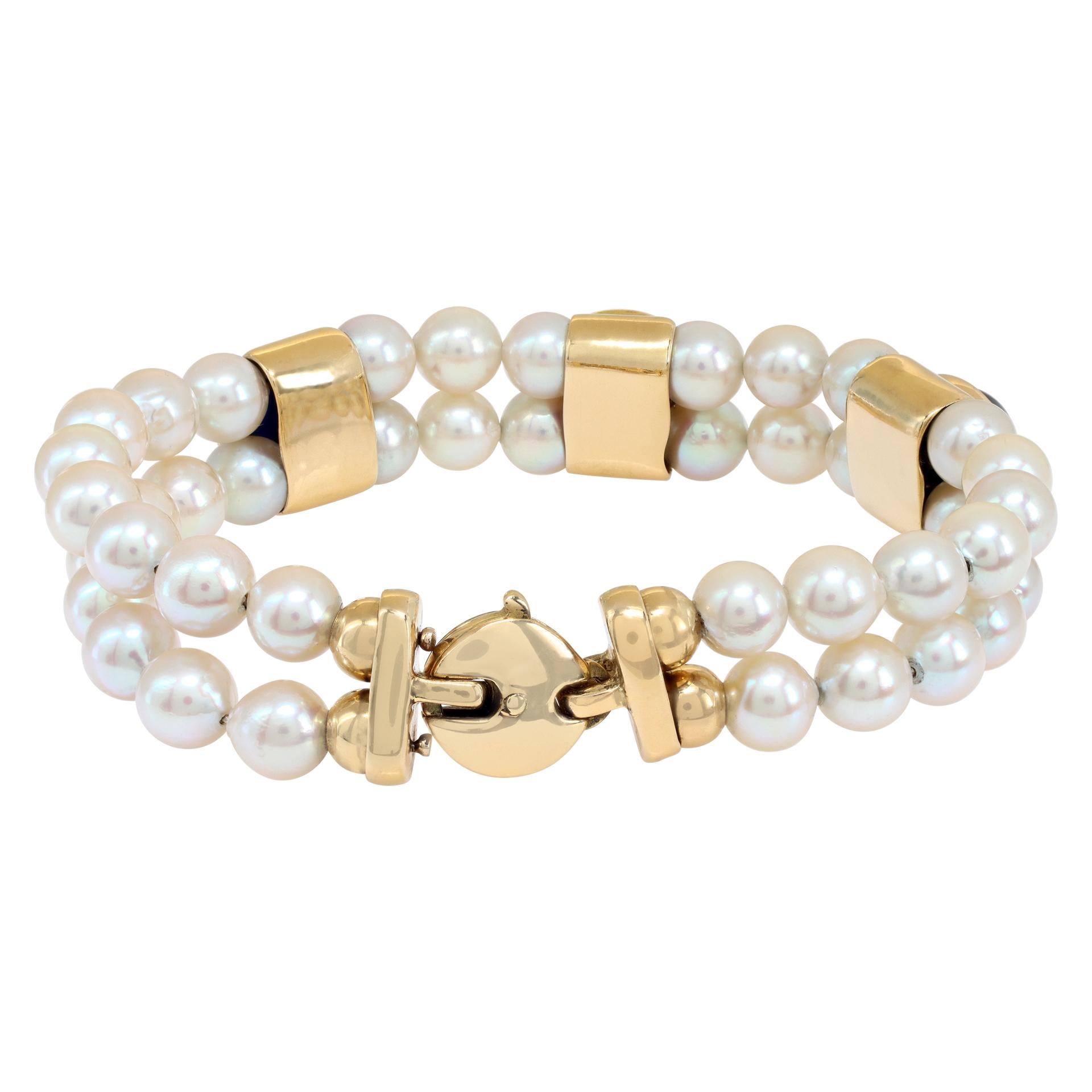 Cultured Pearl (6.5 x 7mm) bracelet with cabochon ruby and sapphire in 18K gold In Excellent Condition For Sale In Surfside, FL