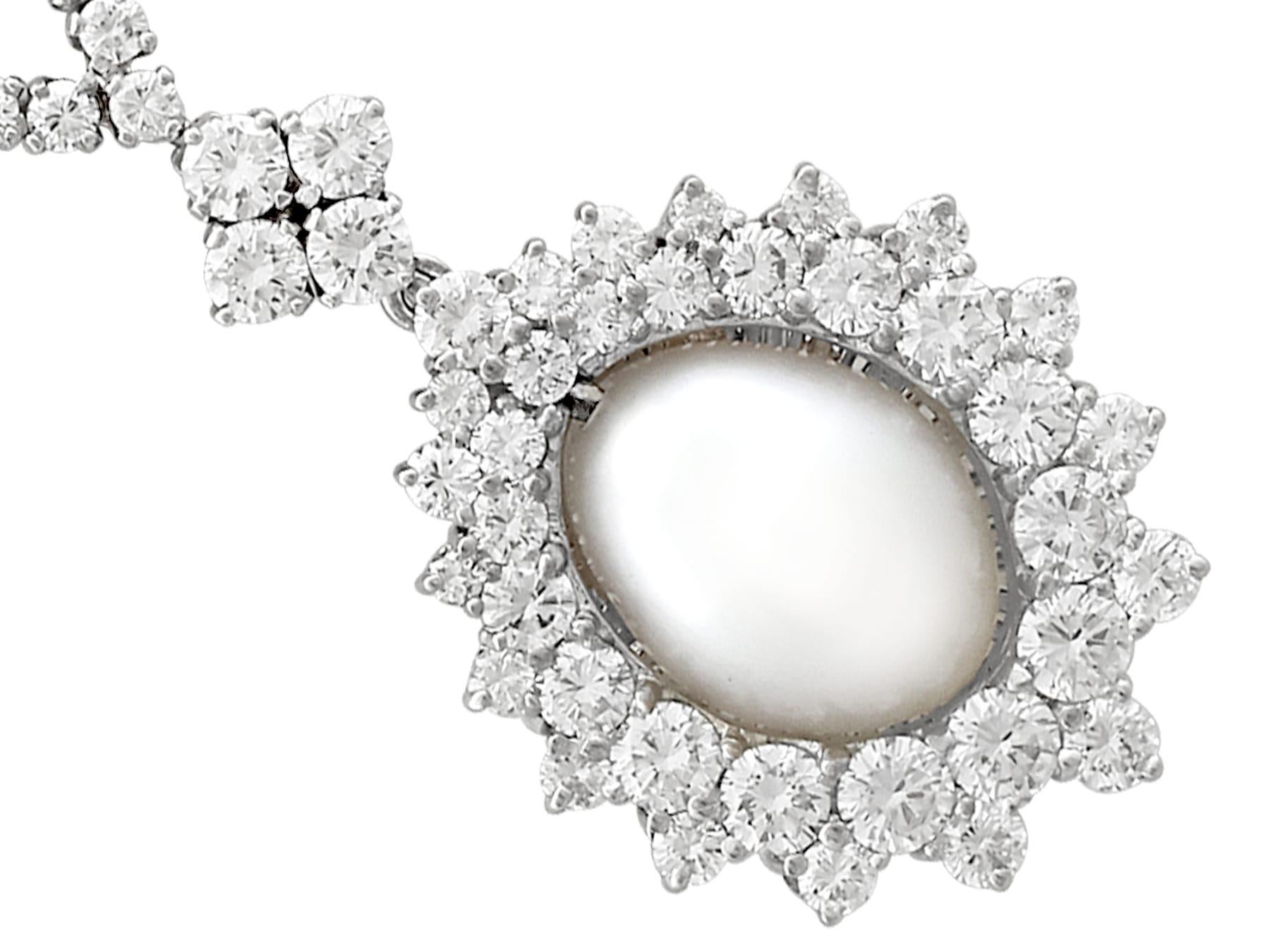 Collana a grappolo con perle coltivate e diamanti da 5,32 carati in oro bianco In condizioni ottime in vendita a Jesmond, Newcastle Upon Tyne