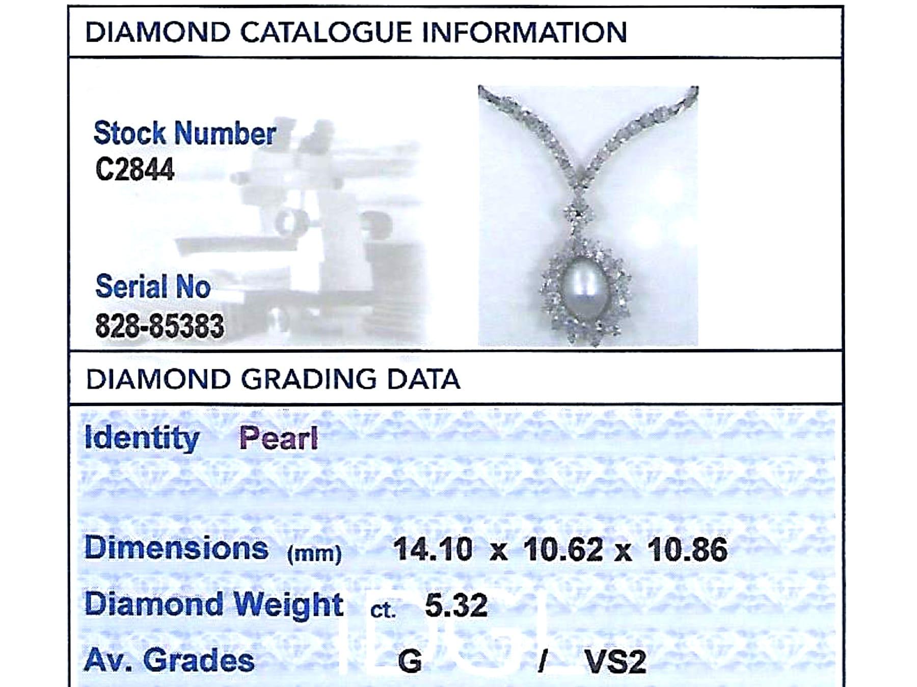 Collana a grappolo con perle coltivate e diamanti da 5,32 carati in oro bianco in vendita 3