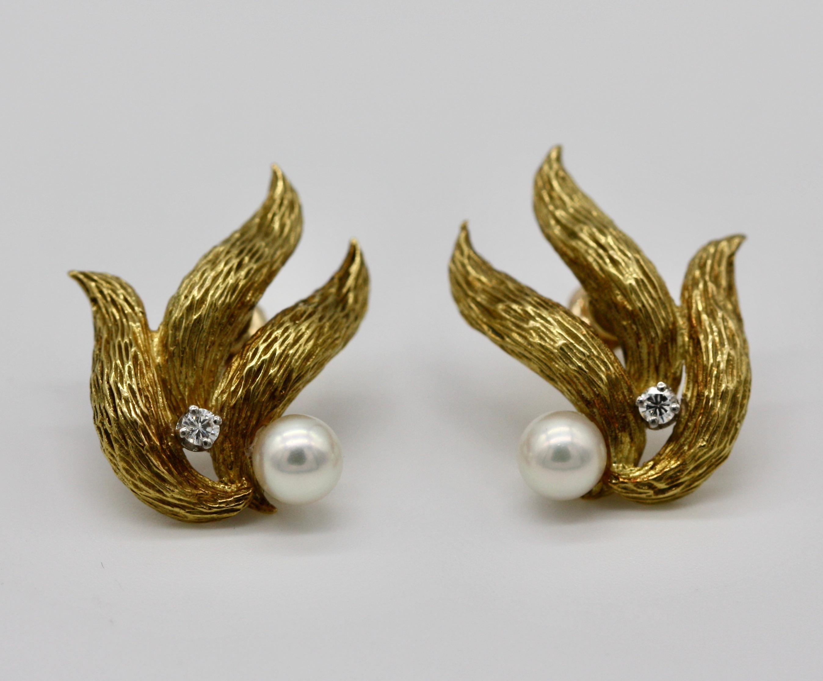 Cultured Pearl and Diamond Earrings In Good Condition For Sale In Palm Beach, FL