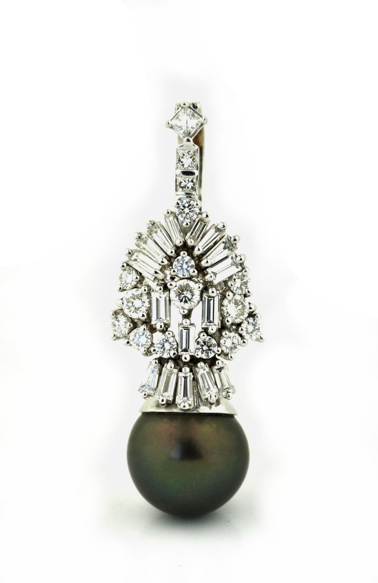 Cultured Pearl and Diamond Pendant Necklace For Sale at 1stDibs