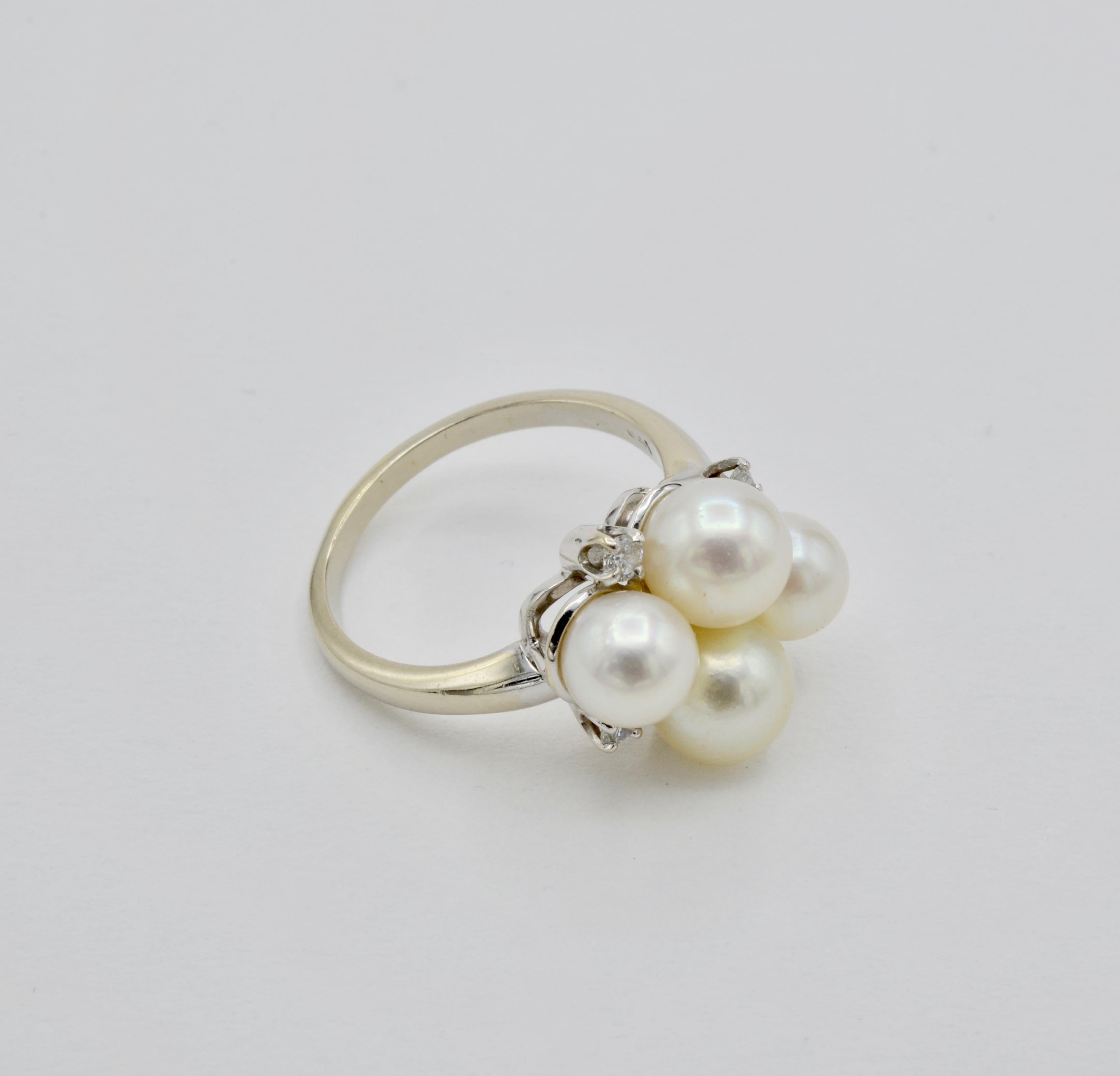 gold ring with pearl and diamonds