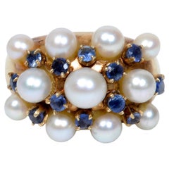 Bague en or jaune 14KT, perles de culture et saphir, fleur en forme de dôme et de grappe