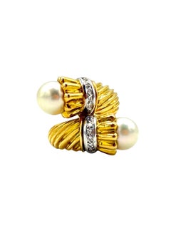 .Cultured Pearl Diamond and 18K Yellow Gold Bypass Ring