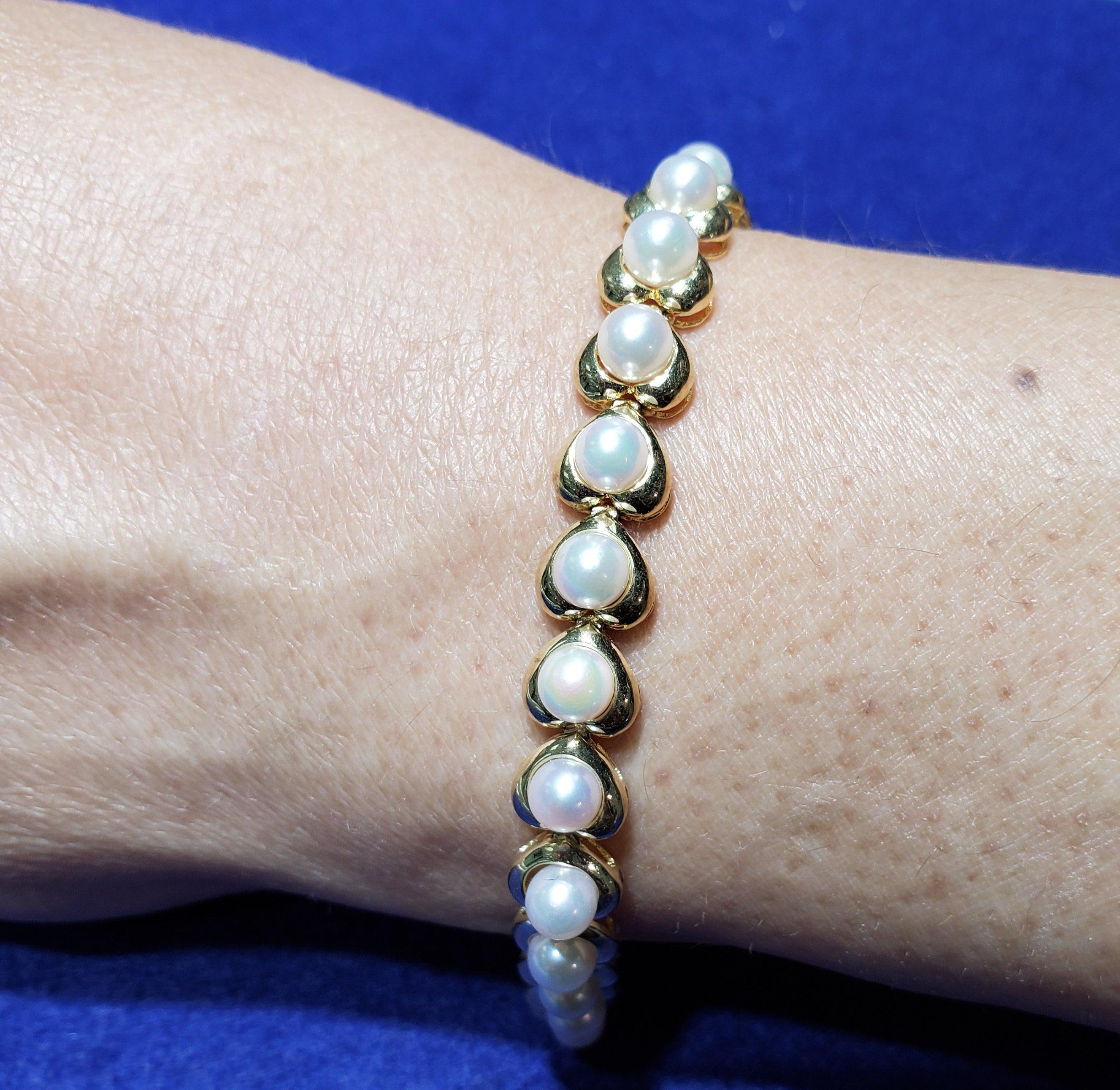 Bracciale Tennis ♥ Descrizione ♥

Pietra principale: Perla coltivata
Dimensione della perla: 5MM
Metallo Peso: 14 grammi
Lunghezza bracciale: 7 pollici
Larghezza bracciale: 5 mm