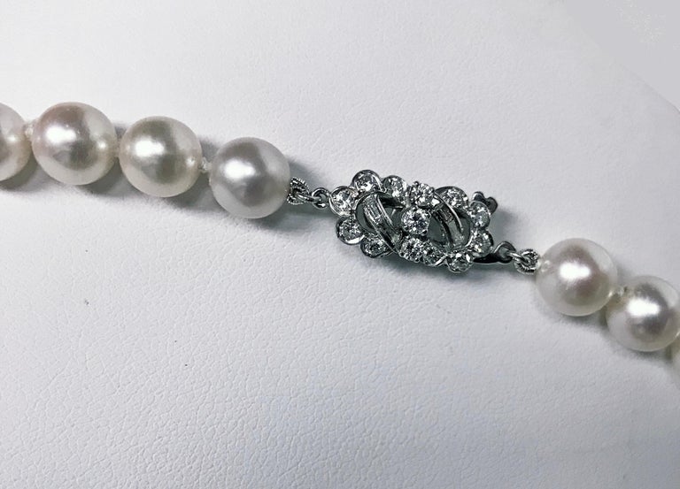 Cultured Pearl Necklace Platinum Diamond Clasp For Sale at 1stdibs