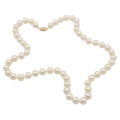 Retro Cultured Pearl Necklace With 14 Karat Yellow Gold Clasp 