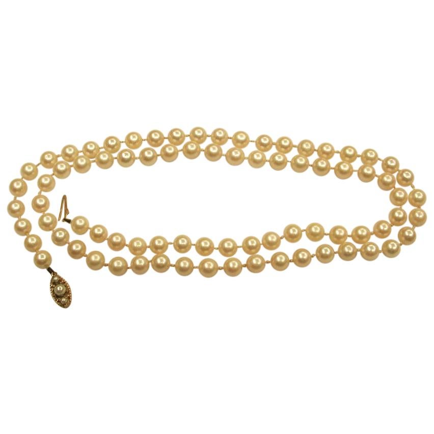 Cultured Pearl Necklace with Cultured Pearl 9 Carat Snap, Dated circa 1960 For Sale
