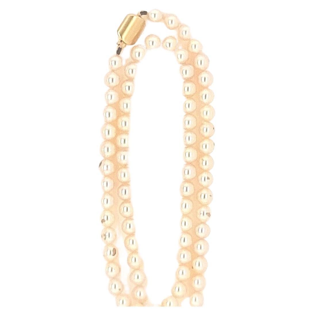 Cultured Pearl Necklace with Quality Lustre in 18ct Yellow Gold For Sale
