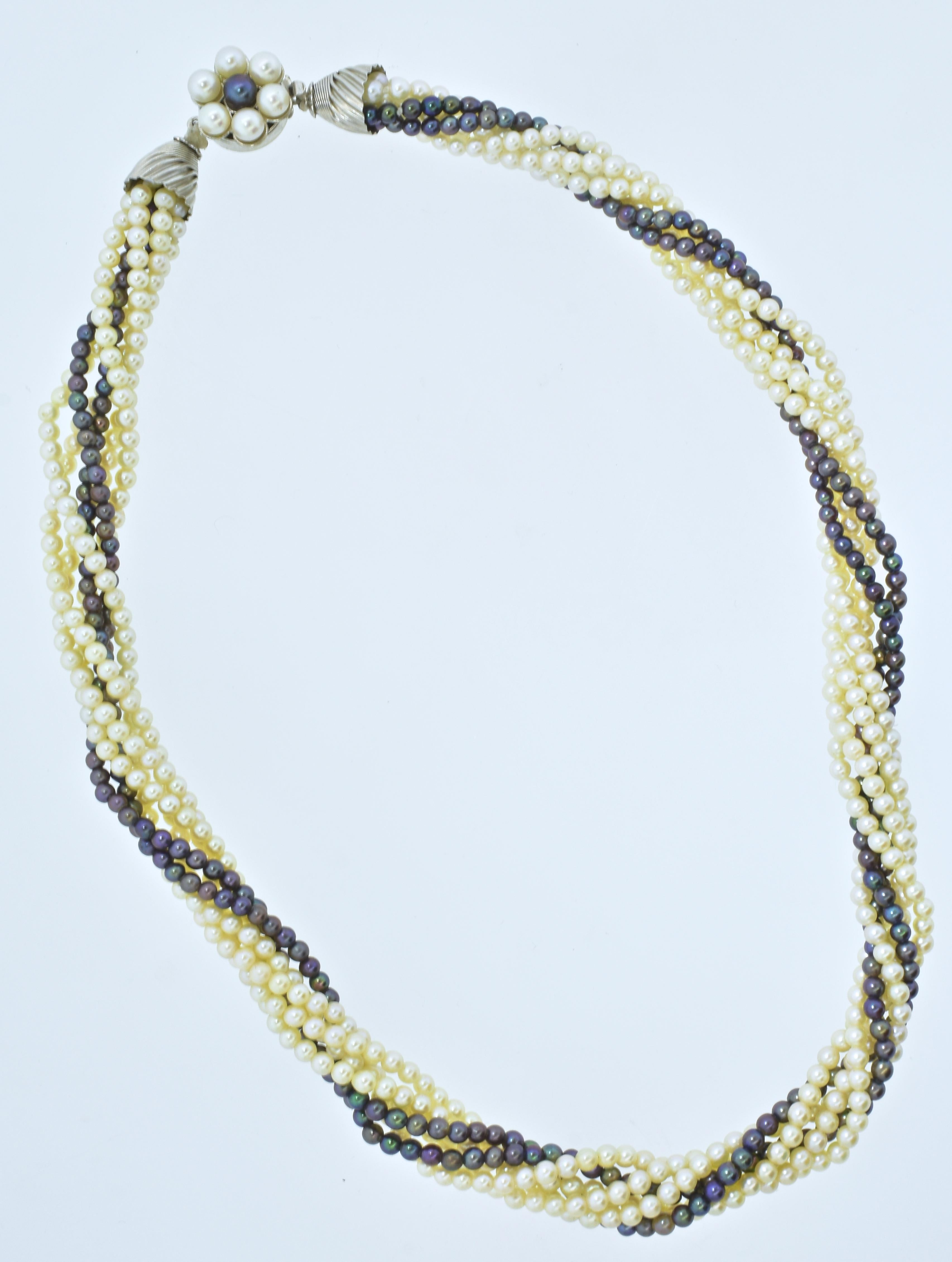 Zuchtperlen-Halskette mit weißen und schwarzen Akoya-Perlen. im Angebot 4