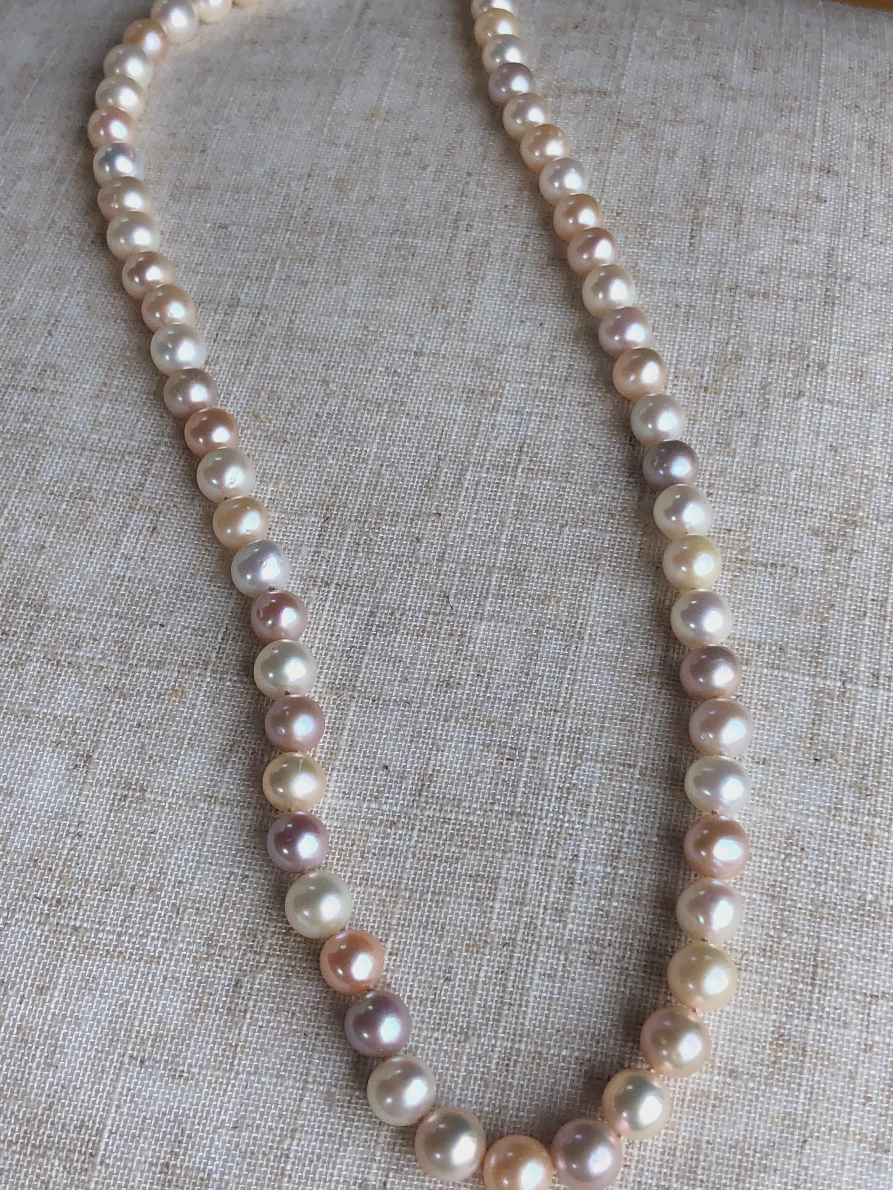 Women's Cultured Pearl Necklace Yellow Gold 25 In For Sale