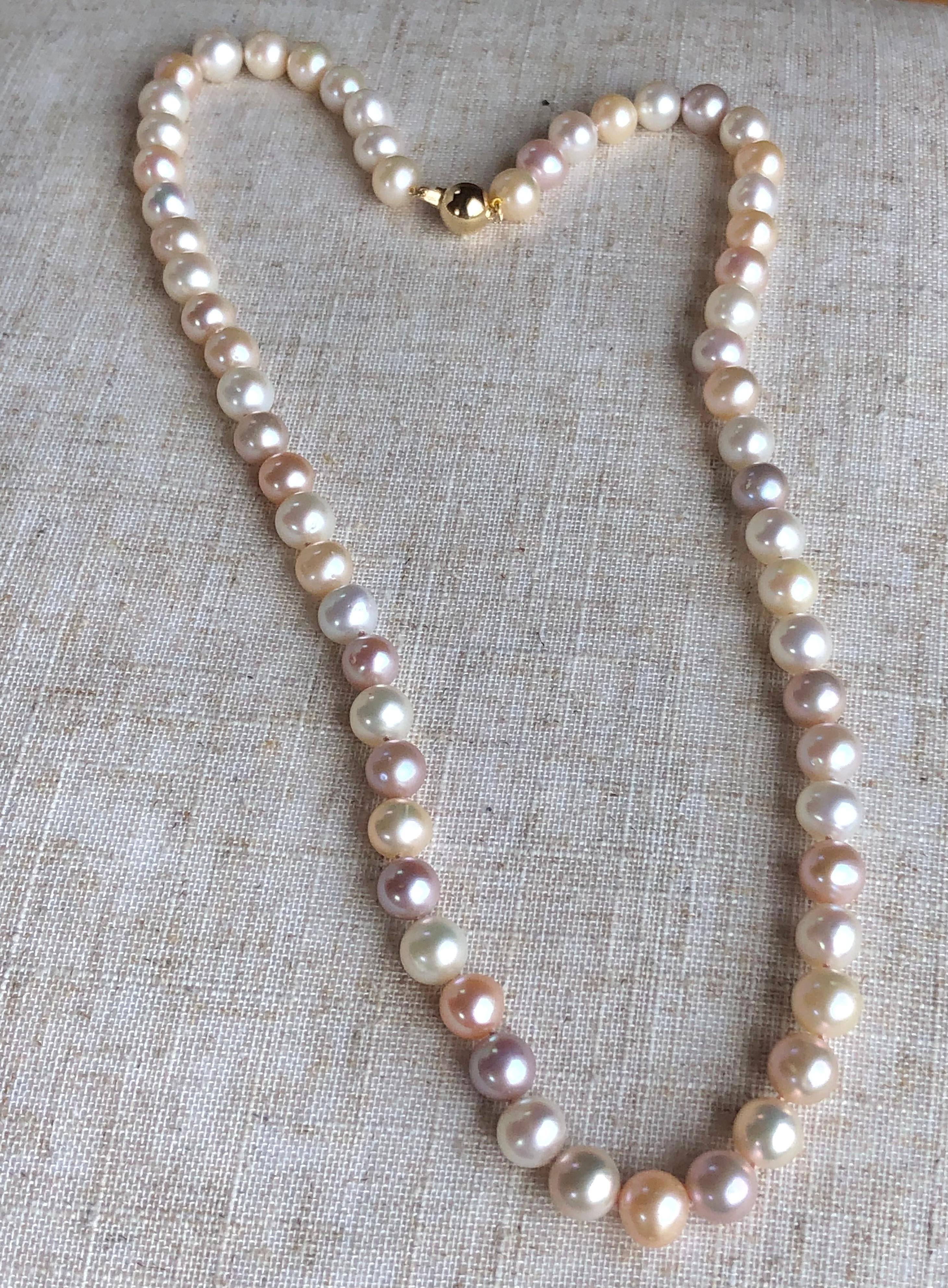 Cultured Pearl Necklace Yellow Gold 25 In For Sale 3