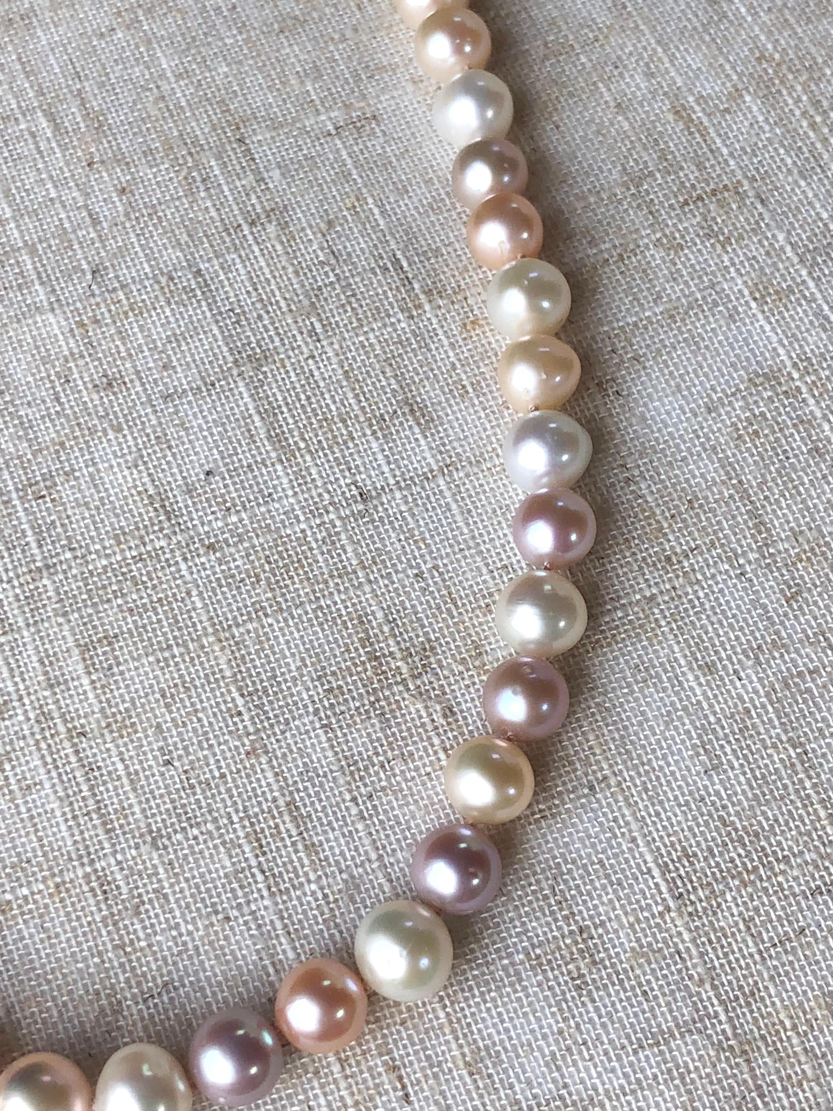 Cultured Pearl Necklace Yellow Gold 25 In For Sale 1