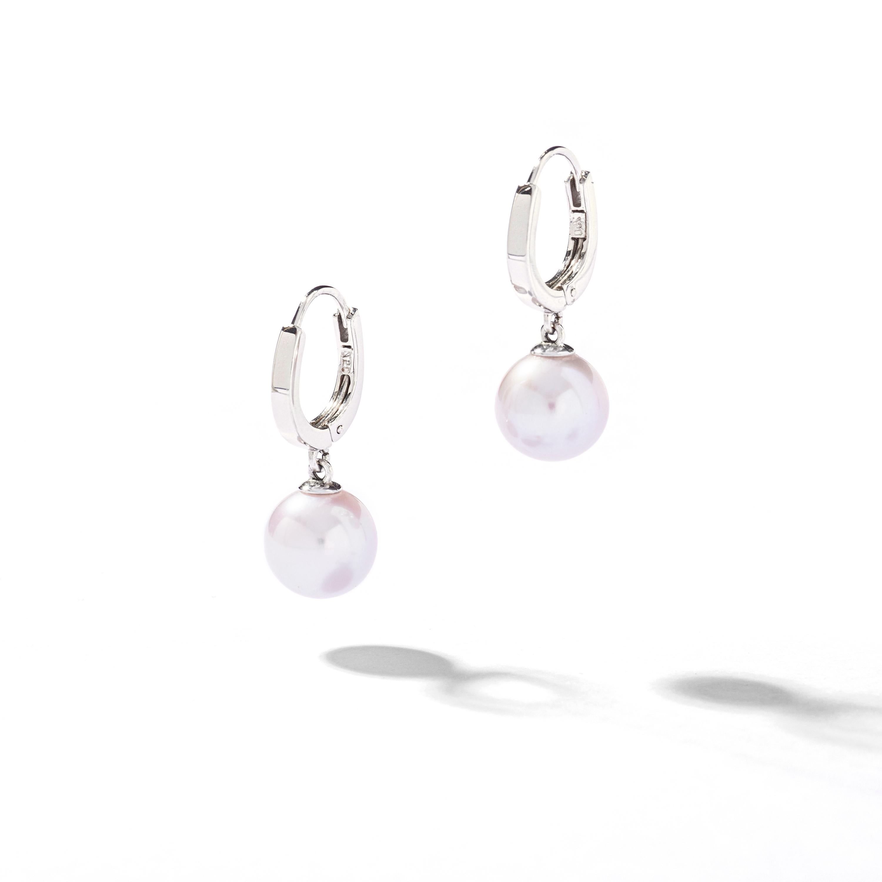 Bead Cultured Pearl on White Gold 18 Karat Earclips For Sale
