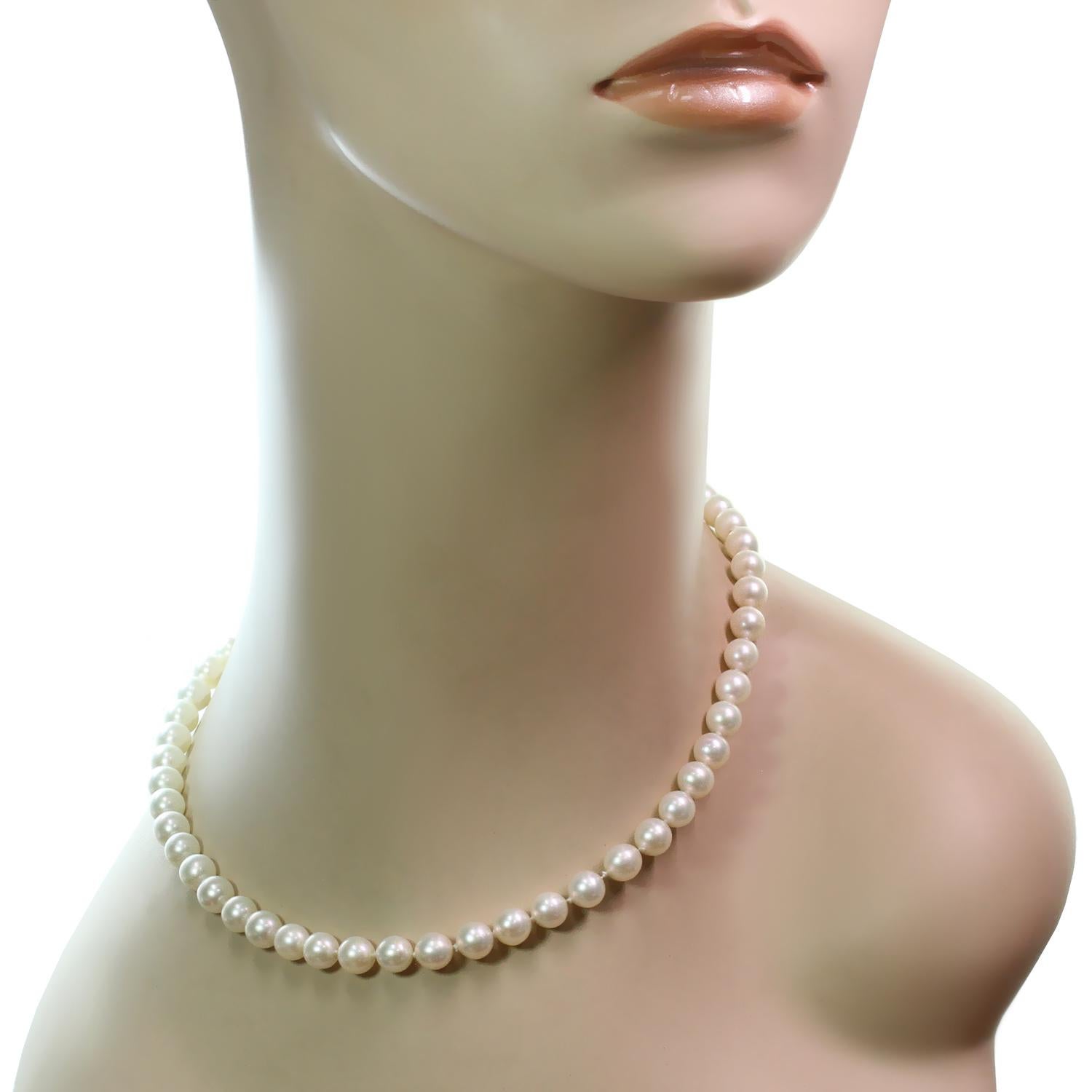 Cultured Pearl Strand White Gold Clasp Necklace In Excellent Condition For Sale In New York, NY