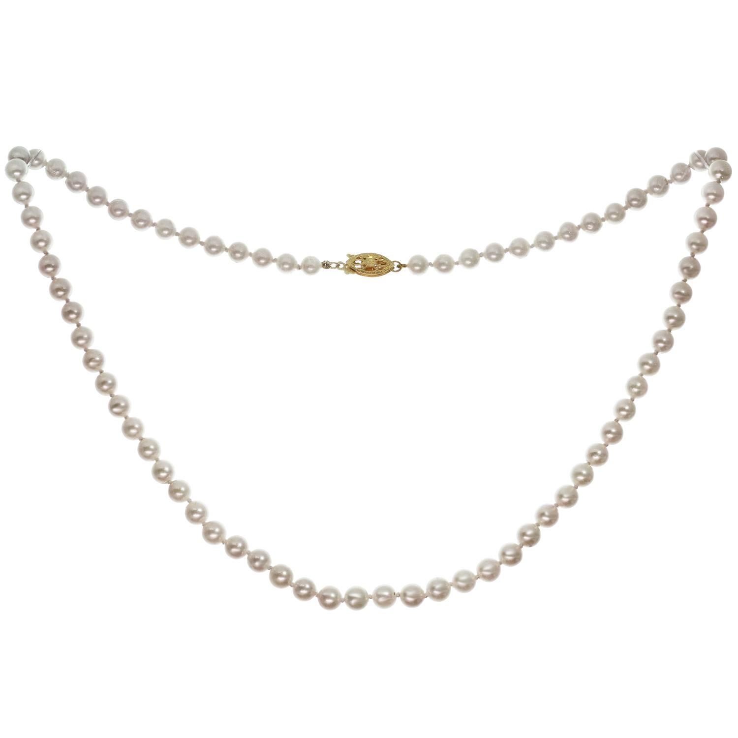 Cultured Pearl Strand Yellow Gold Clasp Necklace