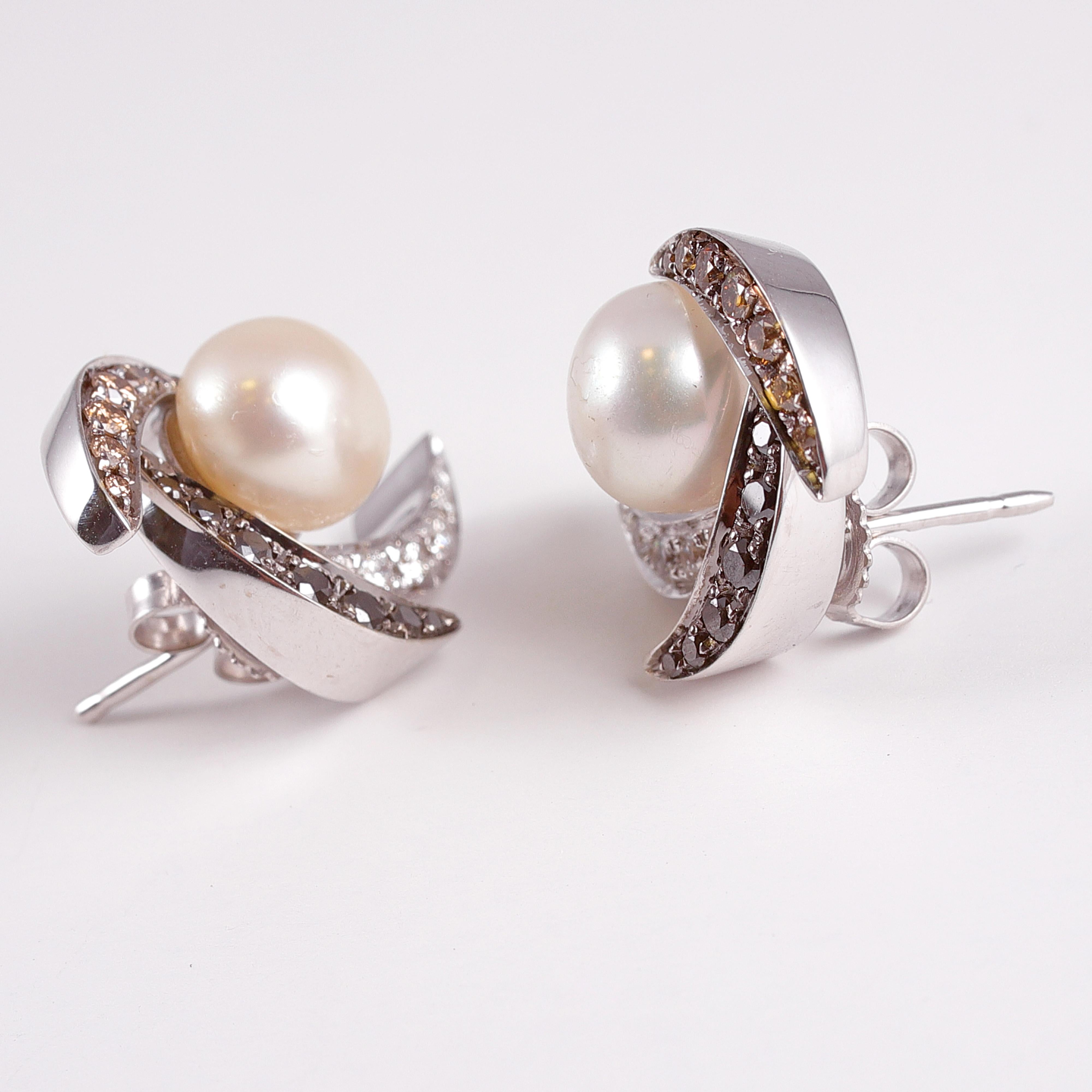 Cultured Pearl with Diamond Earrings by IO Si 1
