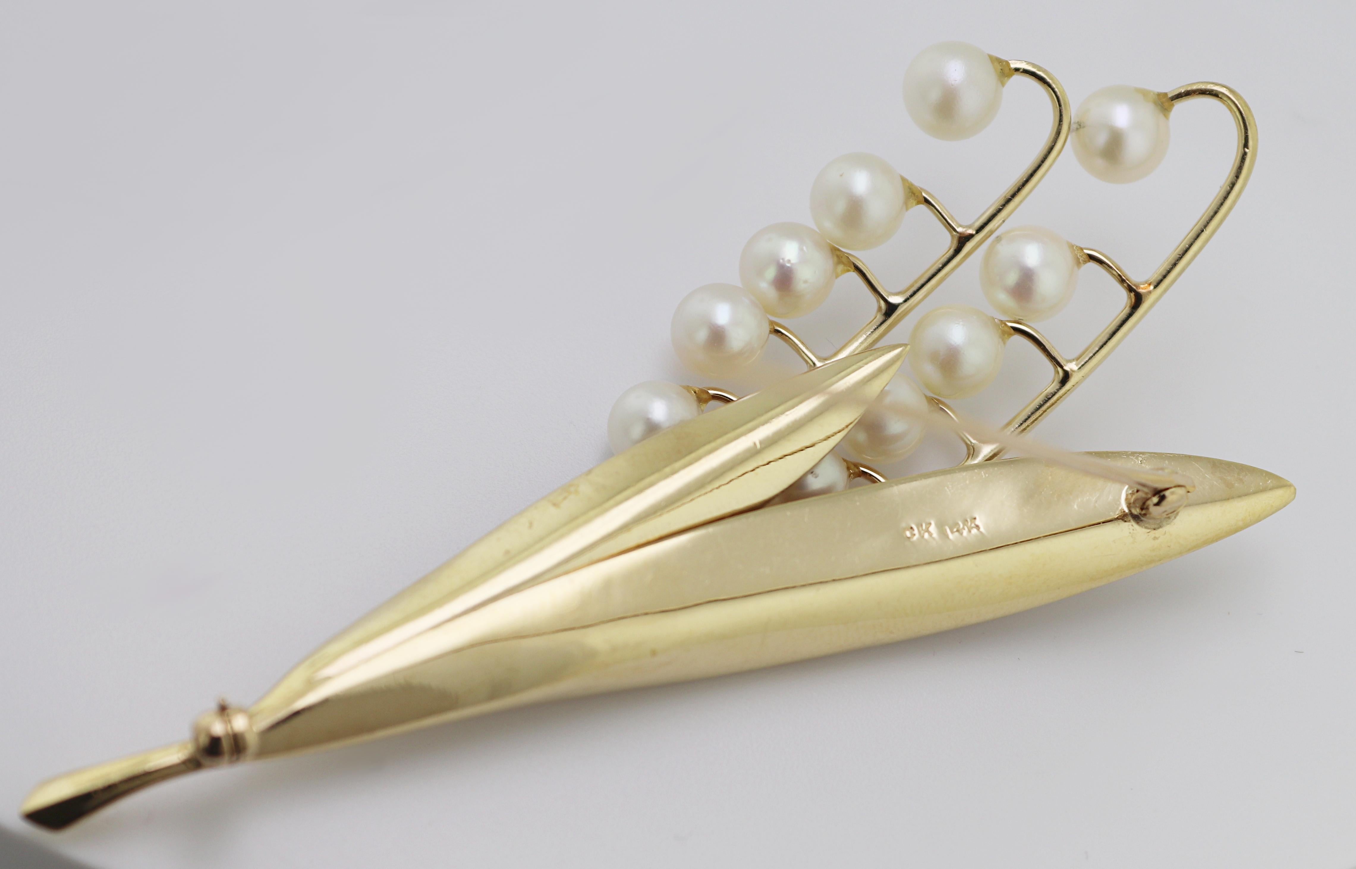 Women's or Men's Cultured Pearl, Yellow Gold ”Lilly of the Valley” Brooch