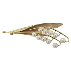 Cultured Pearl, Yellow Gold ”Lilly of the Valley” Brooch