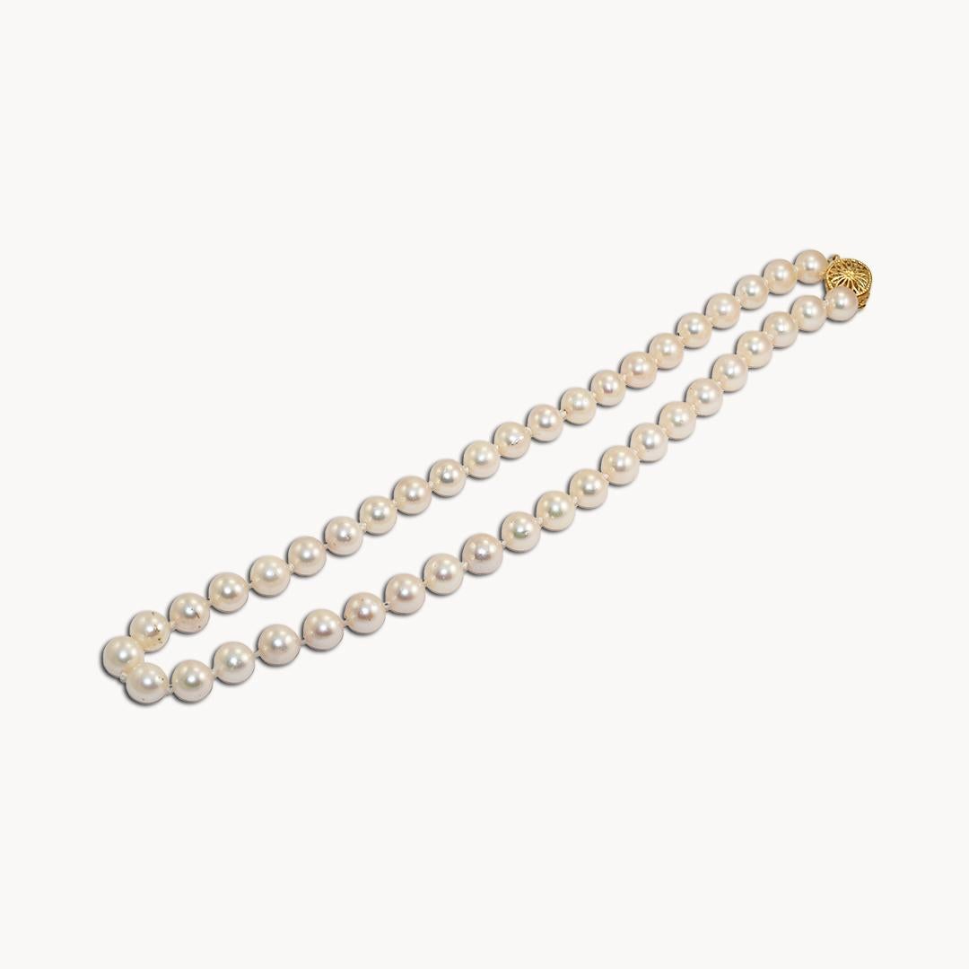 Collana di perle 9,5 mm Perle d'acqua salata coltivate.
Whiting con sfumature rosa.
Lunghezza 18