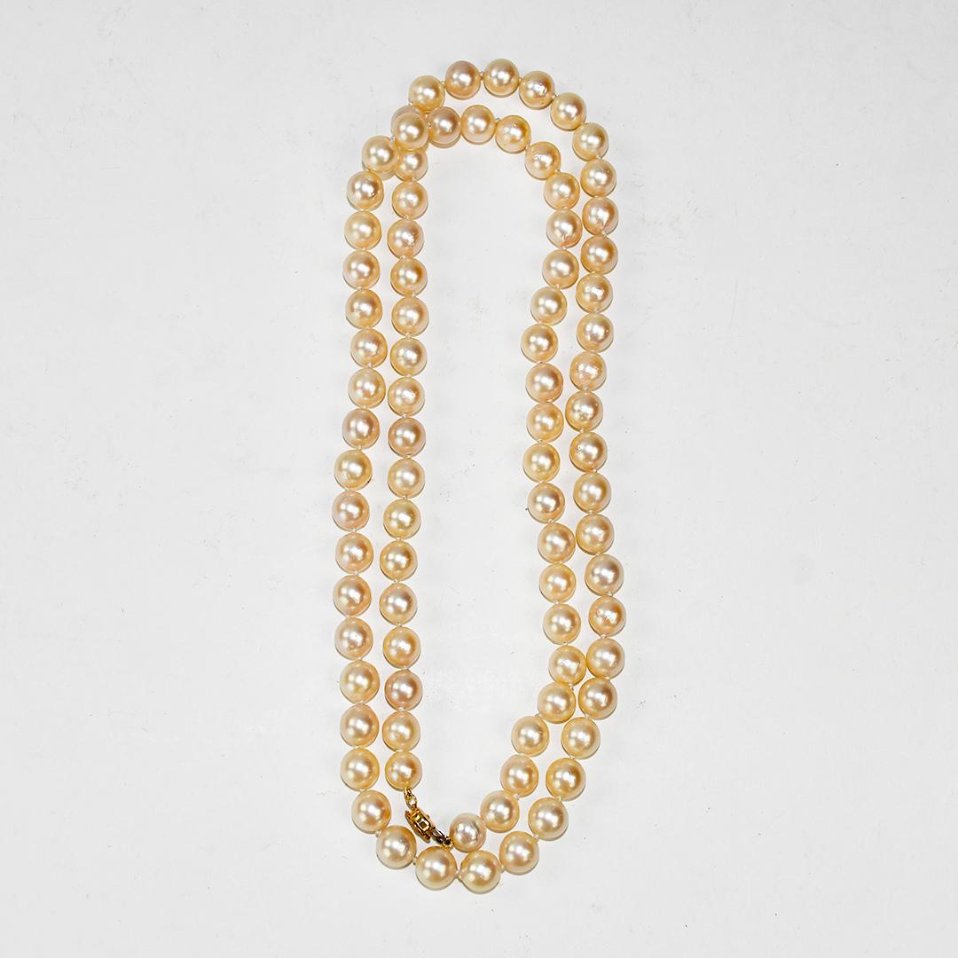 Femenino o masculino Collar de perlas cultivadas de agua salada 32 en venta
