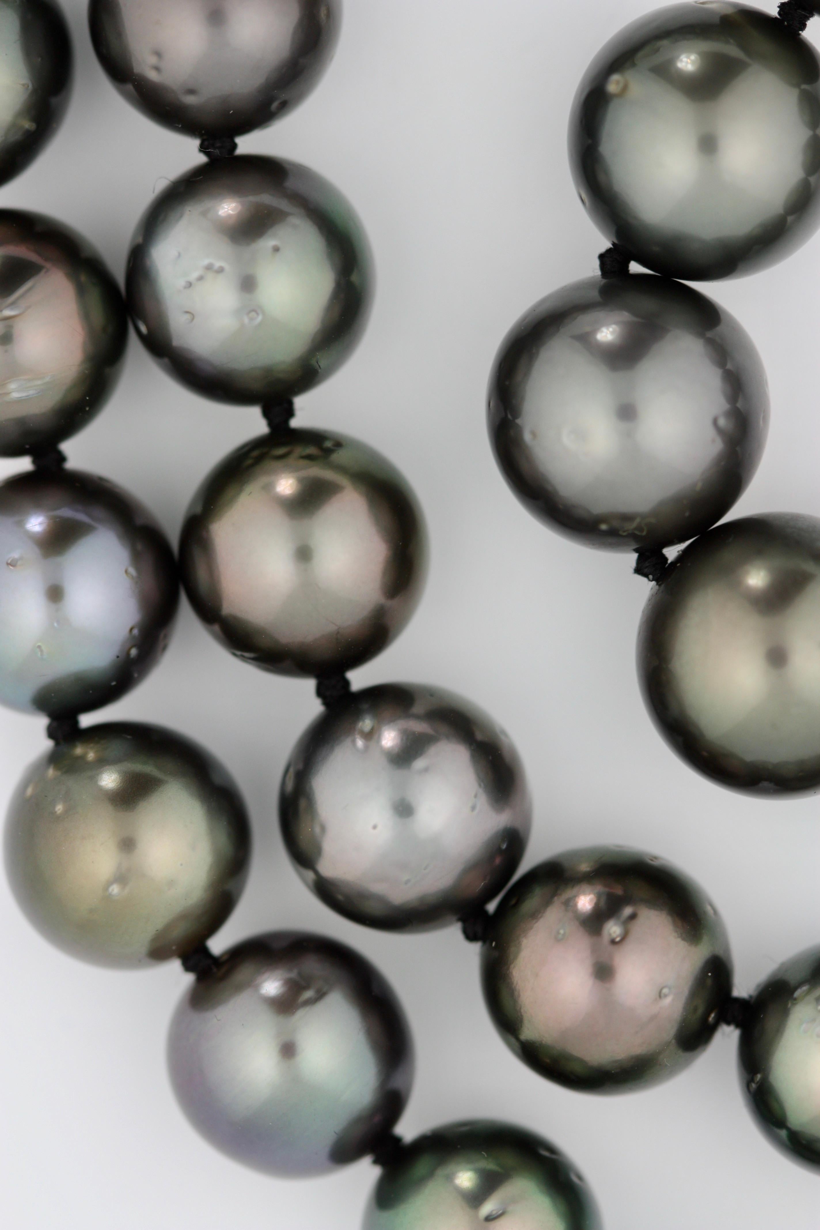 Women's or Men's Cultured Tahitian Pearl Necklace