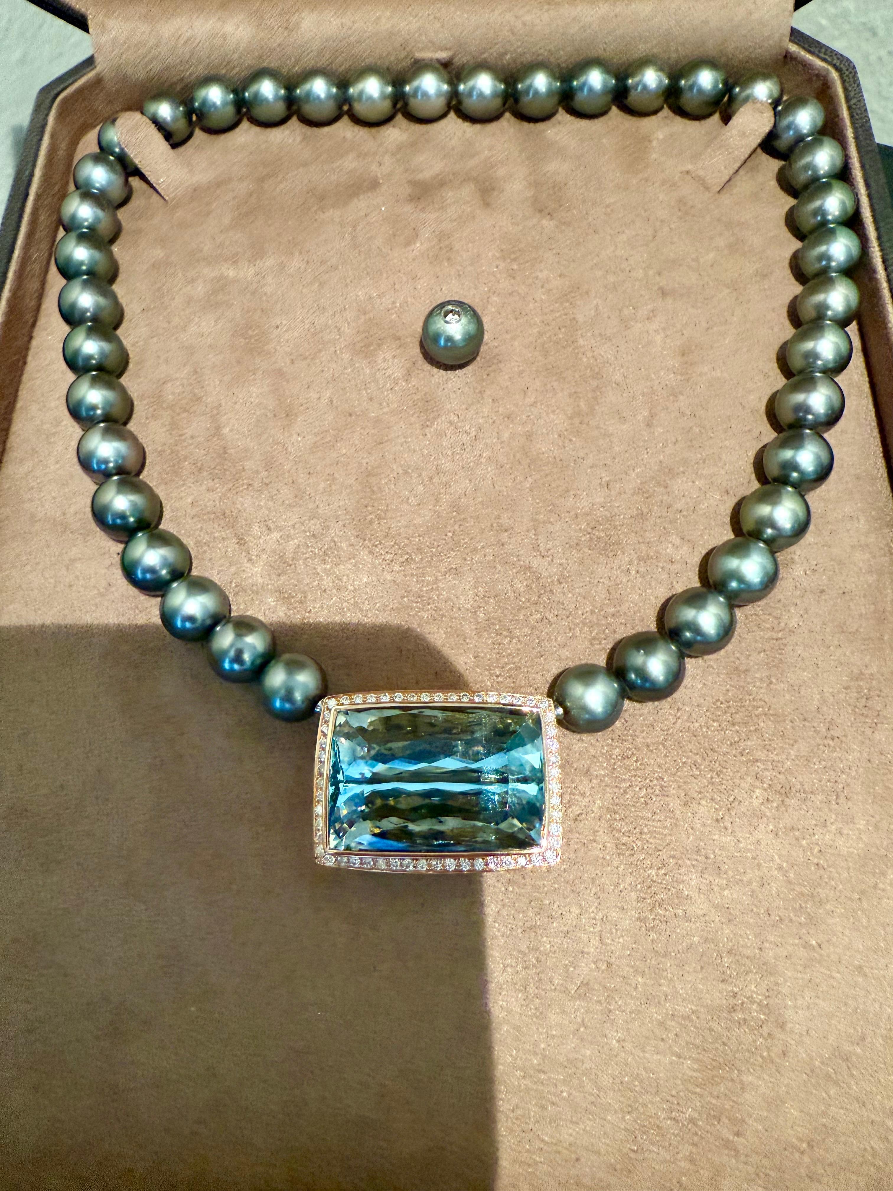 Zucht-Tahiti-Perlenkette mit Aquamarin-Diamant-Verschluss im Angebot 5