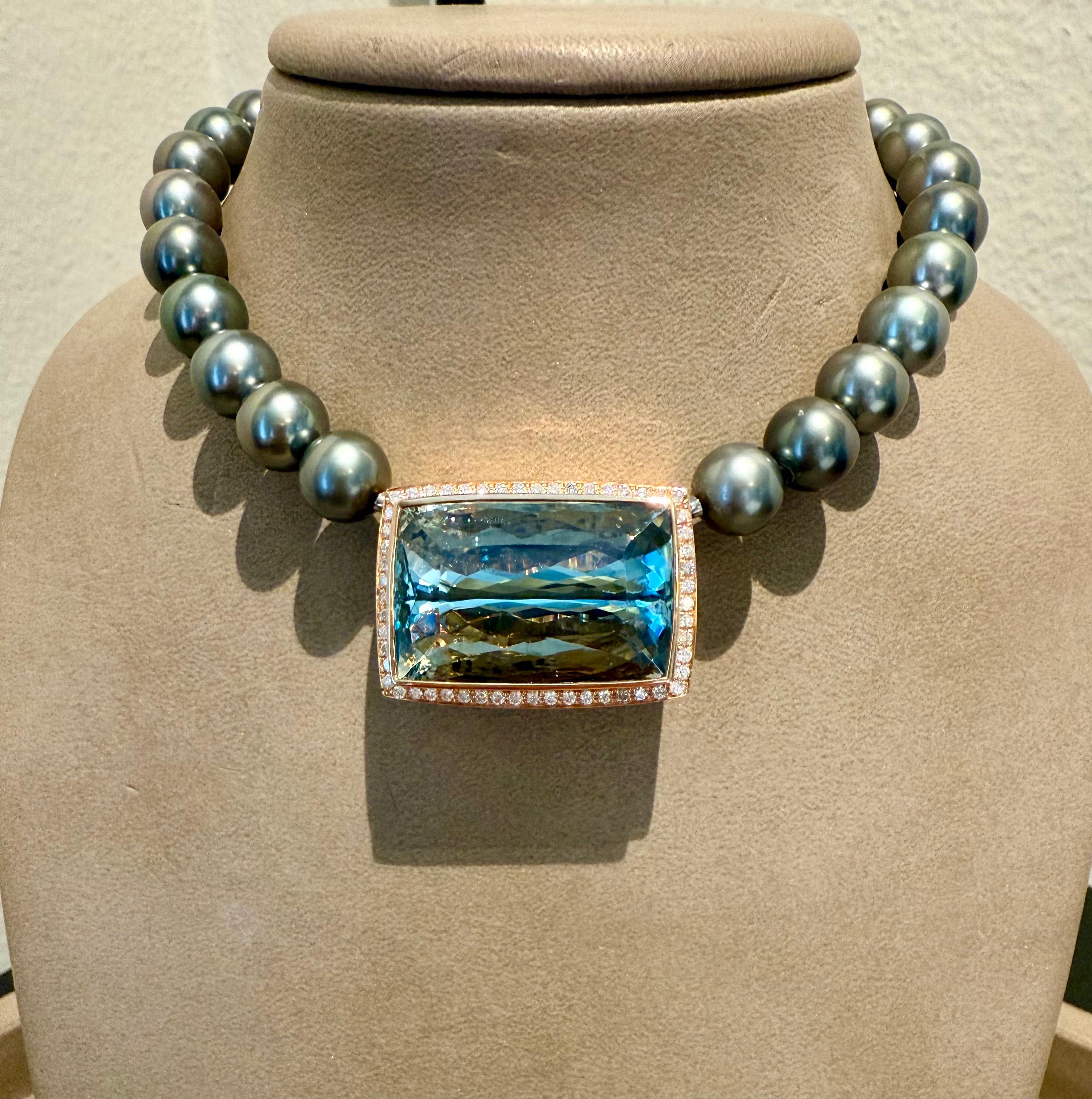 Zucht-Tahiti-Perlenkette mit Aquamarin-Diamant-Verschluss im Angebot 8