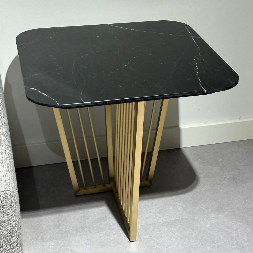 CUME side table: stock unit, available for immediate delivery!

Very elegant and sophisticated, CUME is a sturdy side table composed by a brushed brass base and Nero Marquina marble top. This table can be used in every modern living room decor,