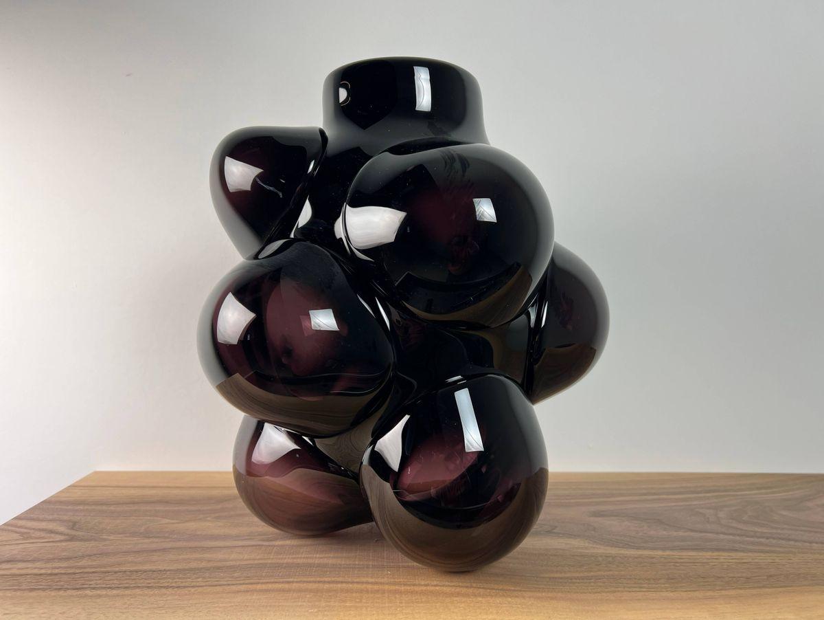 Mid-Century Modern Vase Cumulo Black Barrel, verre soufflé à la bouche - Made to Order en vente